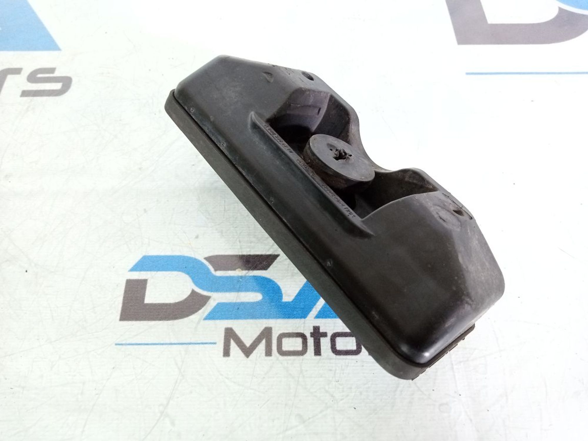 https://ycs.partsauto.market/partsauto-images/thmbs/userImages/b7628e092085f1f91467af1afb6e7630/part/ed1be3ff-3a87-4794-bc77-8adb77ed9d08_1739179792869.jpg