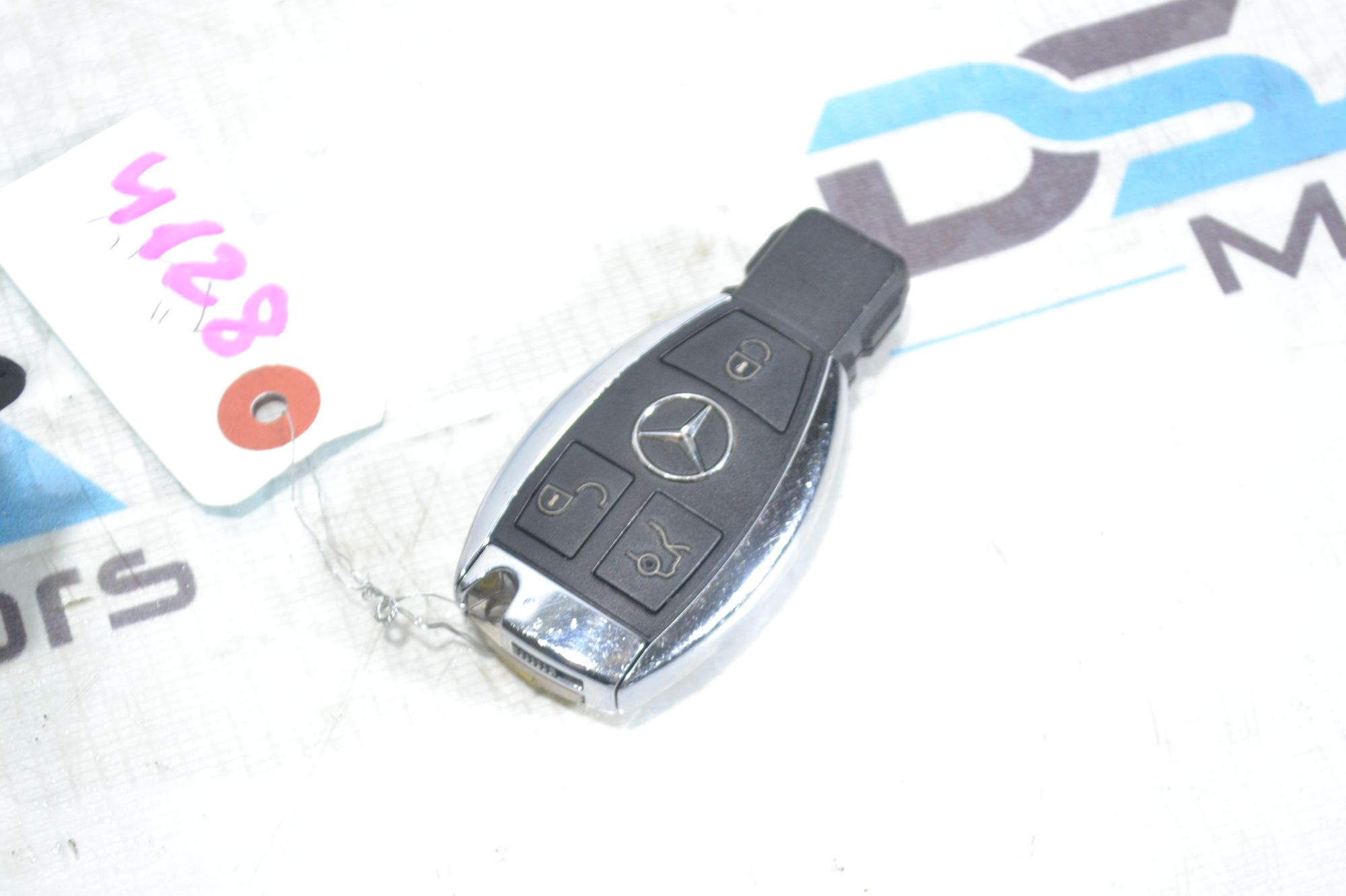 https://ycs.partsauto.market/partsauto-images/thmbs/userImages/b7628e092085f1f91467af1afb6e7630/part/ed7c3f84-764f-4ba0-8875-f5e2ffafe254_1781006617250.jpg