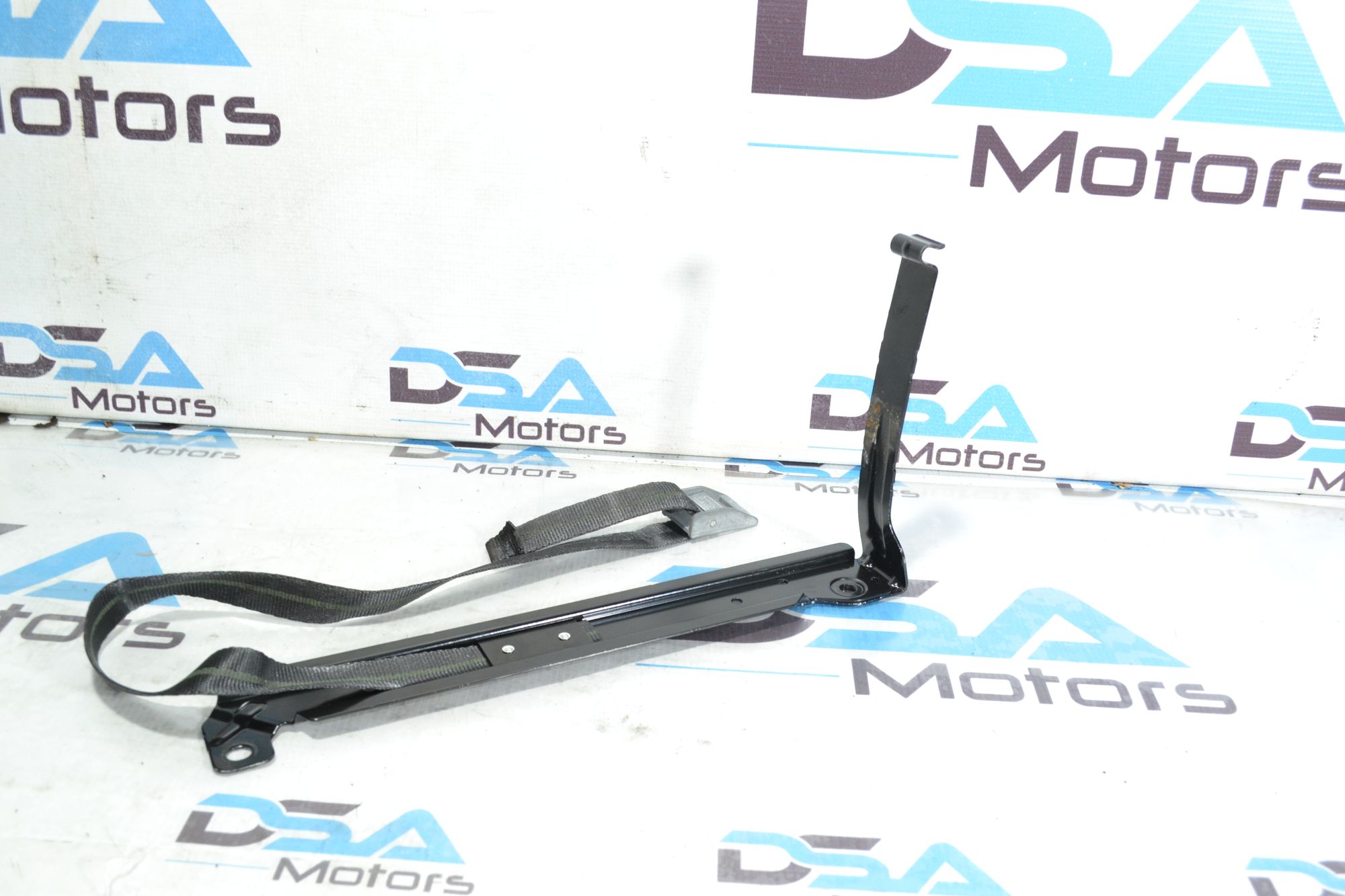 https://ycs.partsauto.market/partsauto-images/thmbs/userImages/b7628e092085f1f91467af1afb6e7630/part/eda258ea-d1fc-4176-9ddb-159fcc901c39_1780317854811.jpg