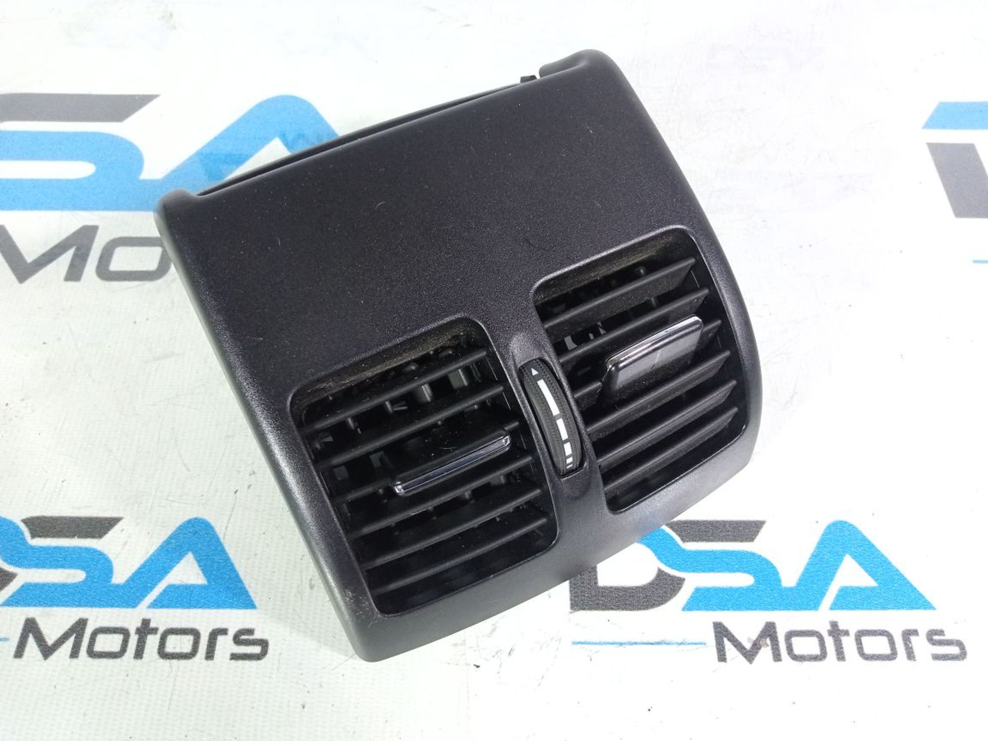 https://ycs.partsauto.market/partsauto-images/thmbs/userImages/b7628e092085f1f91467af1afb6e7630/part/ee939e3f-f18c-4fb2-bfc2-e2aad7e2fcb7_1741685563538.jpg