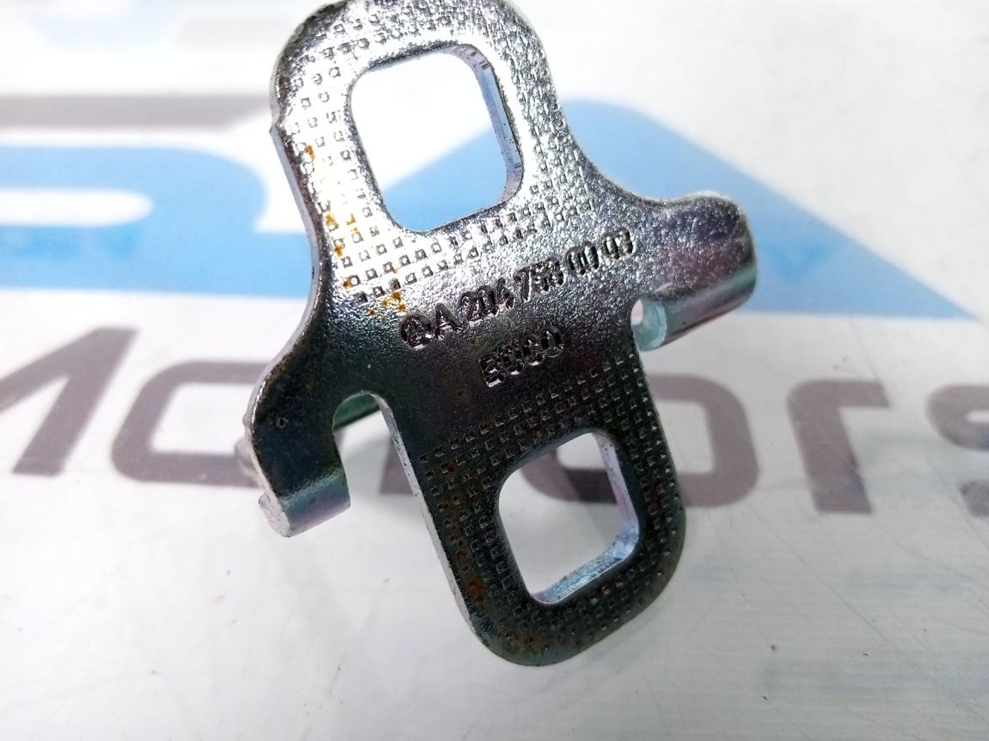 https://ycs.partsauto.market/partsauto-images/thmbs/userImages/b7628e092085f1f91467af1afb6e7630/part/eec8ec9c-d788-4bc7-8338-be47a4804354_1729694574804.jpg