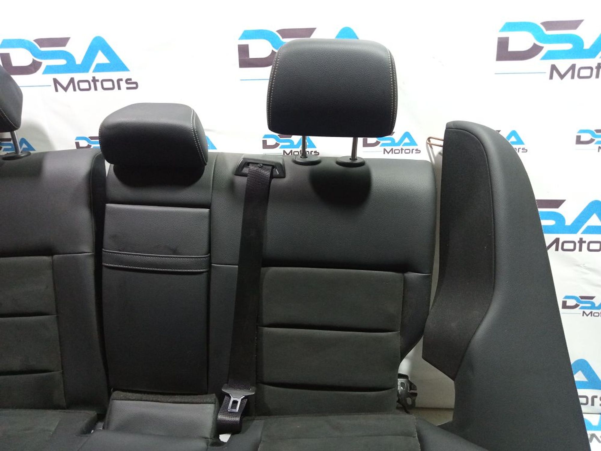 https://ycs.partsauto.market/partsauto-images/thmbs/userImages/b7628e092085f1f91467af1afb6e7630/part/ef2f2c63-c9d2-4293-97c3-1e1af60a7e14_1749037440437.jpg