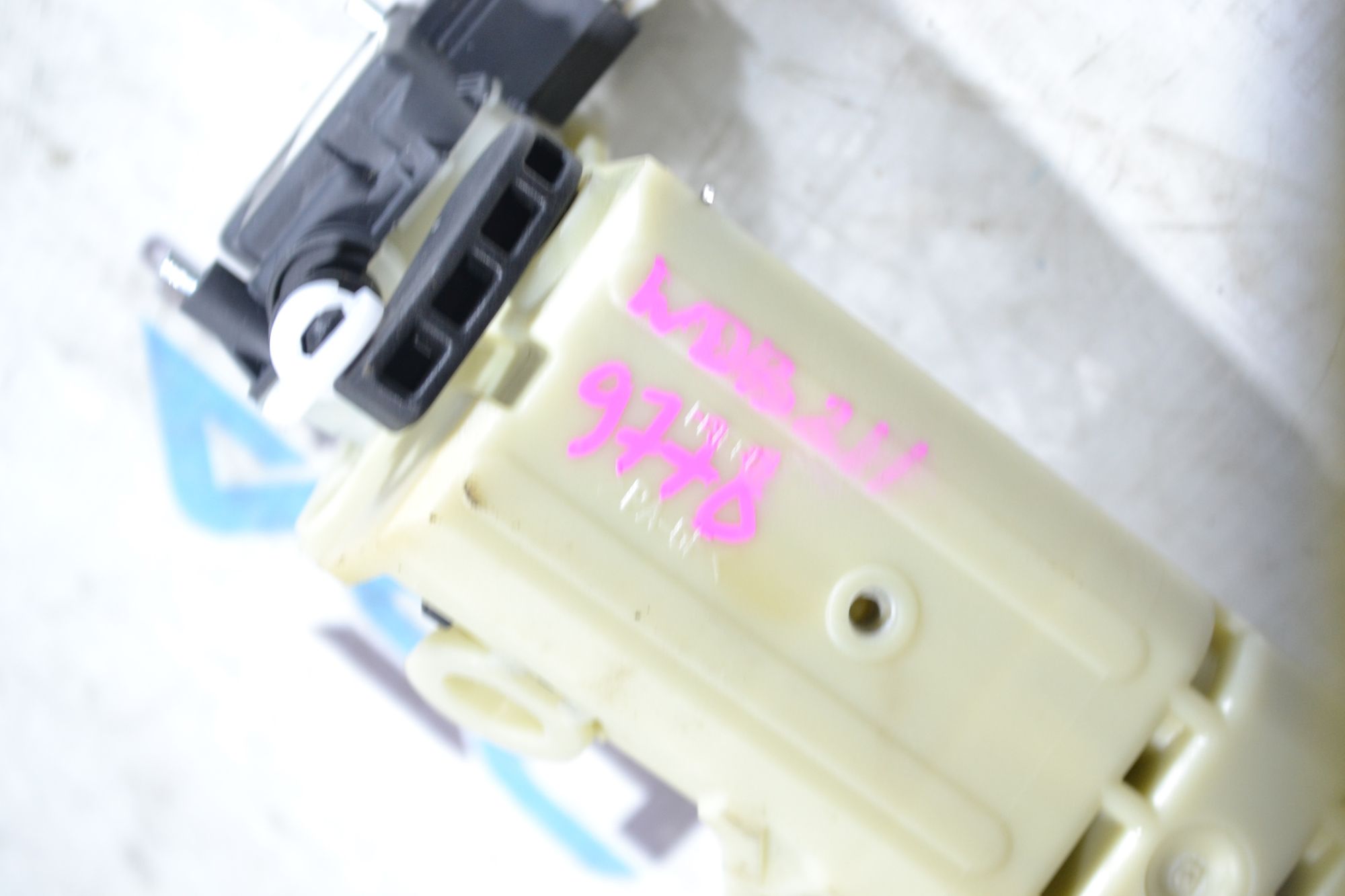 https://ycs.partsauto.market/partsauto-images/thmbs/userImages/b7628e092085f1f91467af1afb6e7630/part/ef4da9e2-5fca-4d35-9d08-a30adac87010_1780558023979.jpg