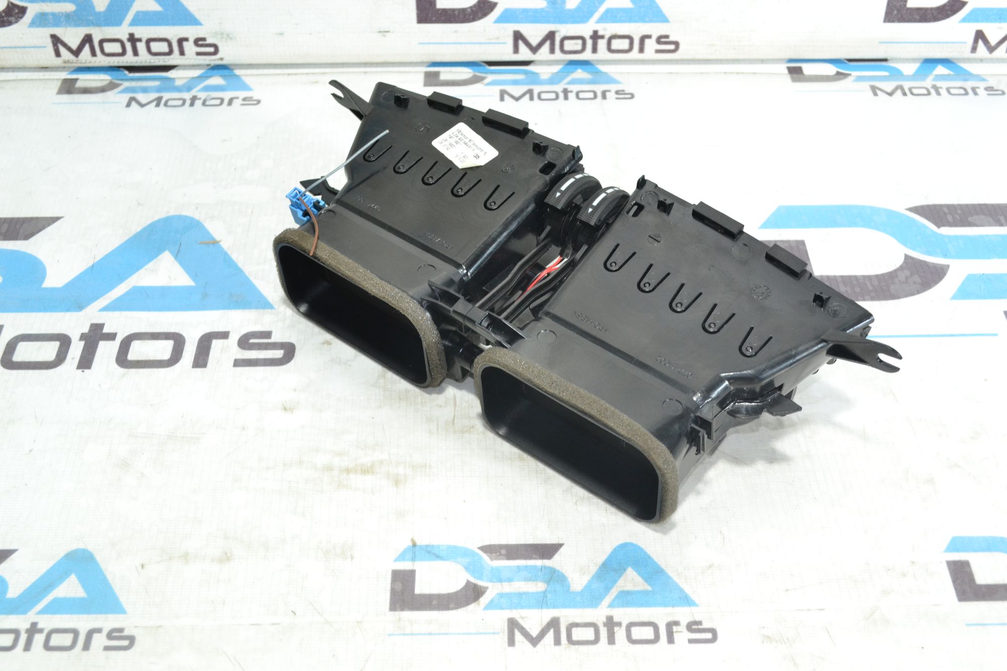 https://ycs.partsauto.market/partsauto-images/thmbs/userImages/b7628e092085f1f91467af1afb6e7630/part/f02de7fd-0735-476e-afd2-1715a3a5e0df_1780473179959.jpg