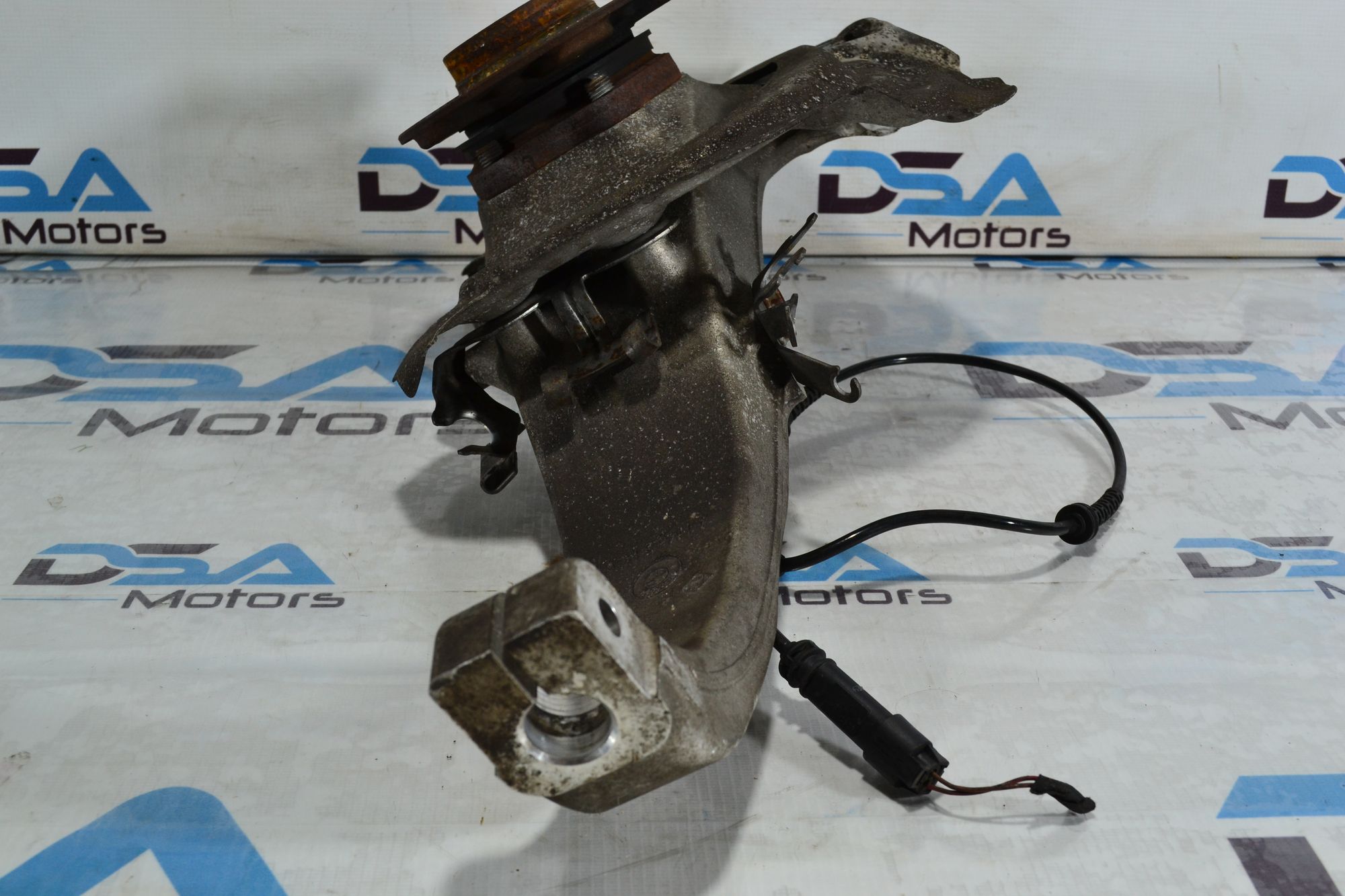 https://ycs.partsauto.market/partsauto-images/thmbs/userImages/b7628e092085f1f91467af1afb6e7630/part/f06c3788-eeb2-4e33-8aa1-8b77b4666264_1779174233696.jpg