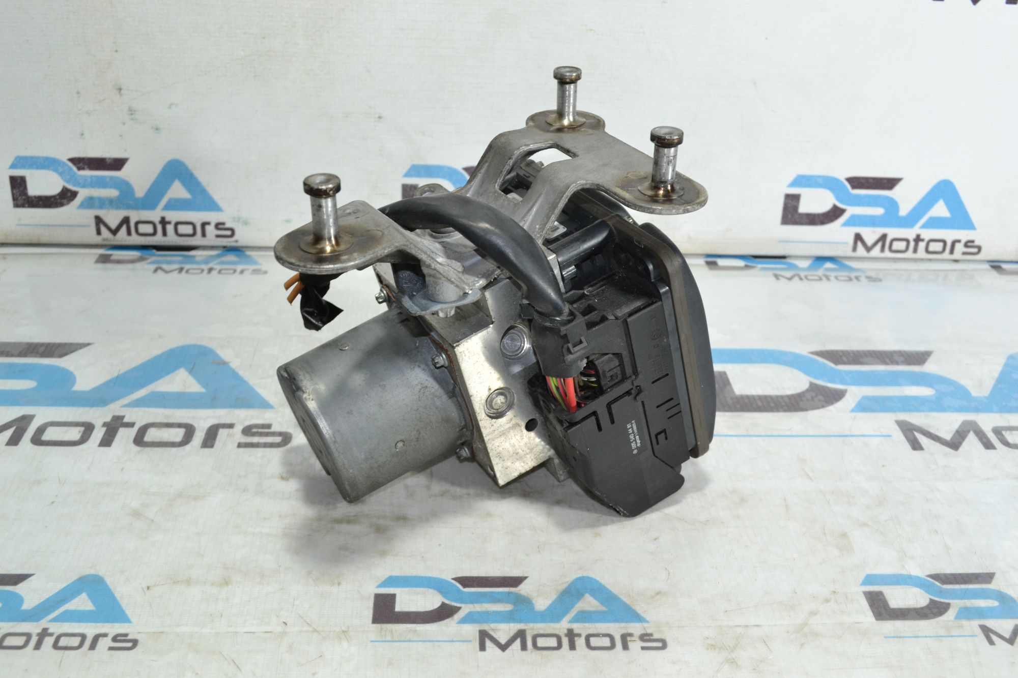 https://ycs.partsauto.market/partsauto-images/thmbs/userImages/b7628e092085f1f91467af1afb6e7630/part/f0ab430a-915e-4239-892c-737982658701_1780902129171.jpg