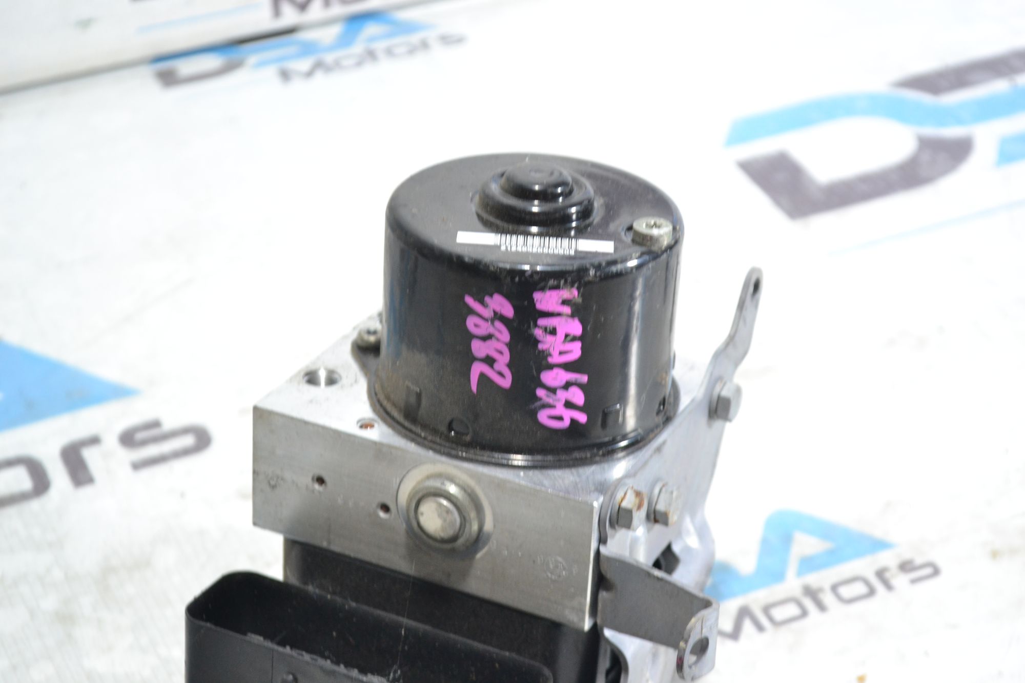 https://ycs.partsauto.market/partsauto-images/thmbs/userImages/b7628e092085f1f91467af1afb6e7630/part/f0fed861-ed05-4a5f-9d91-9d2fc90c71a9_1780567503530.jpg