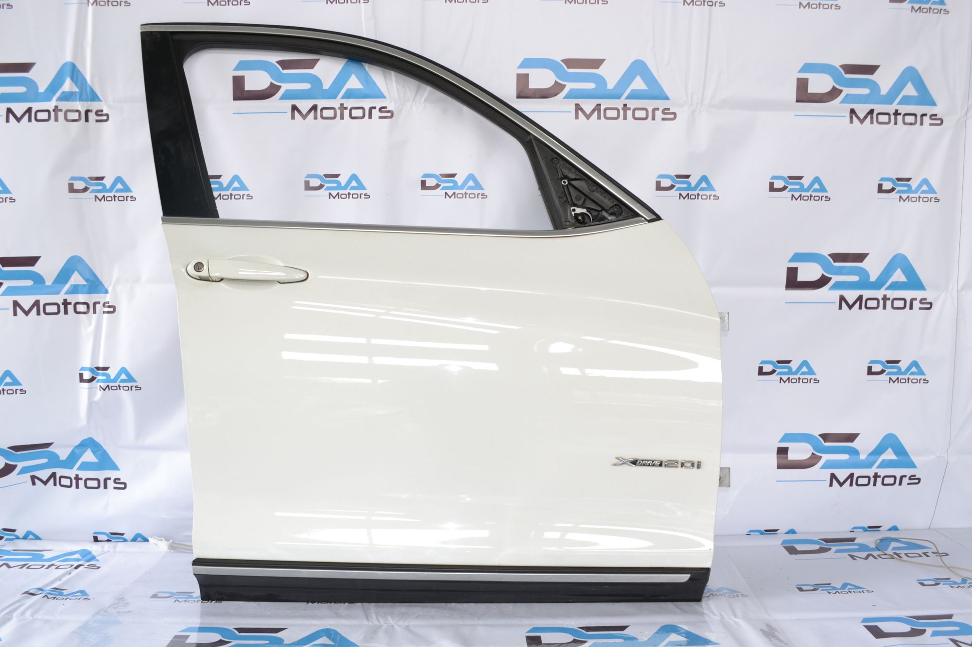 https://ycs.partsauto.market/partsauto-images/thmbs/userImages/b7628e092085f1f91467af1afb6e7630/part/f122e83c-b881-4761-bb56-a0baf443745f_1777031379279.jpg