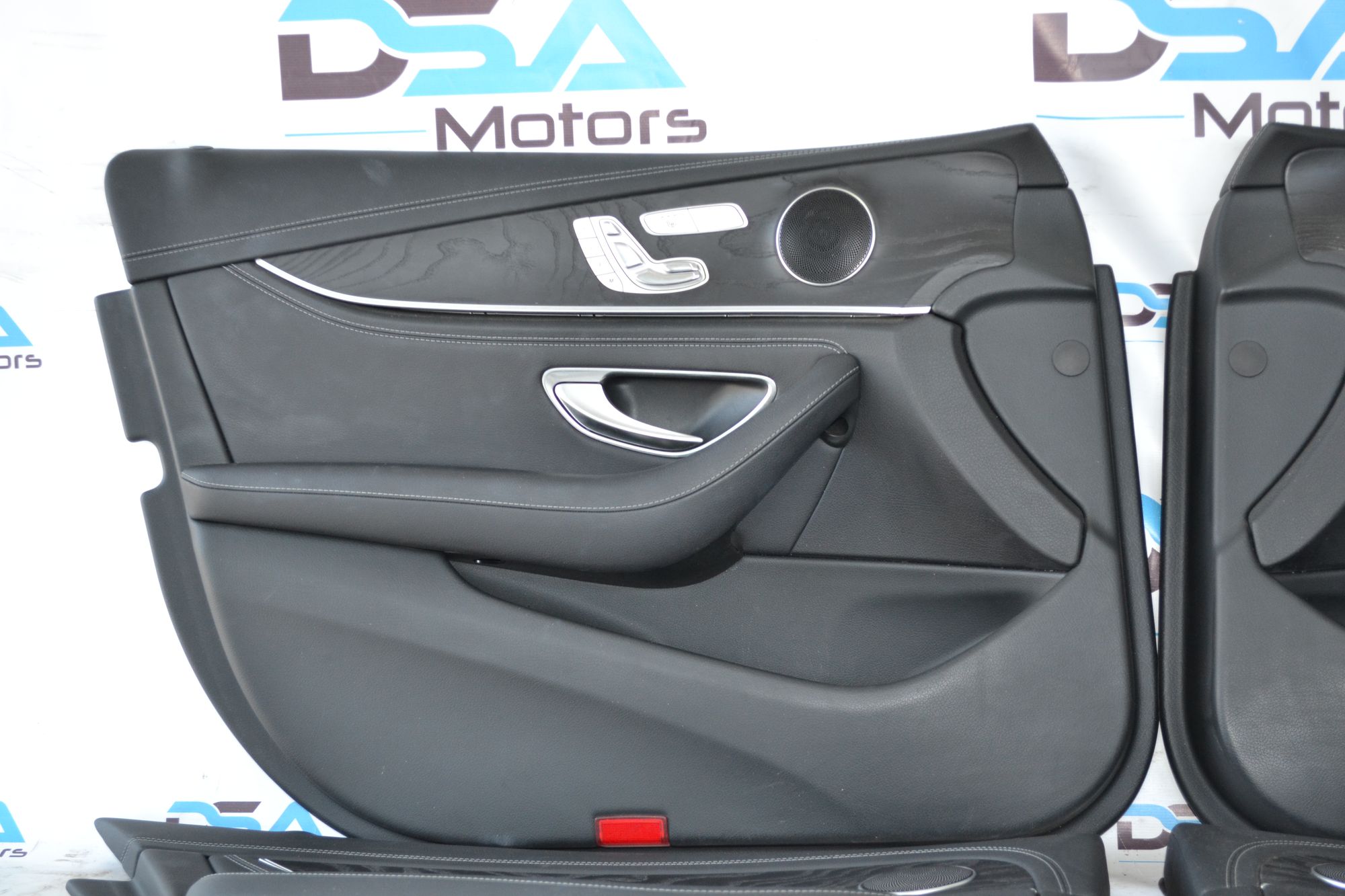 https://ycs.partsauto.market/partsauto-images/thmbs/userImages/b7628e092085f1f91467af1afb6e7630/part/f12d5c40-174c-441c-968f-4b81ed3bd688_1783945888684.jpg