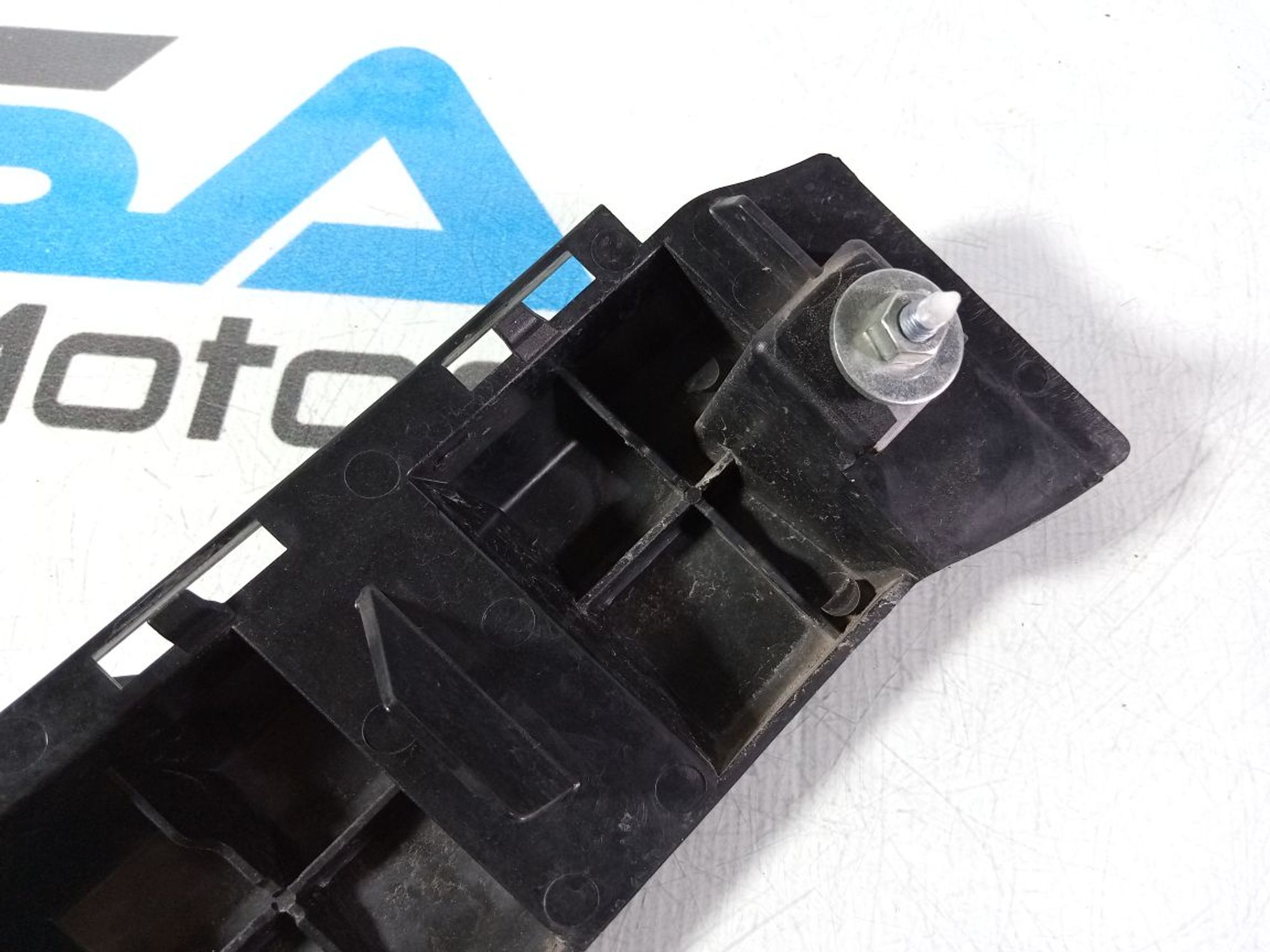 https://ycs.partsauto.market/partsauto-images/thmbs/userImages/b7628e092085f1f91467af1afb6e7630/part/f2035485-3413-4fa9-8da6-b9eca87f4583_1747027256709.jpg