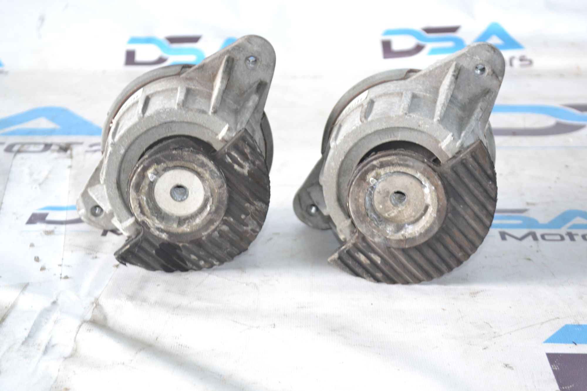 https://ycs.partsauto.market/partsauto-images/thmbs/userImages/b7628e092085f1f91467af1afb6e7630/part/f23e1d0d-e415-4e7b-8c78-2a71597c8e0a_1785323296924.jpg