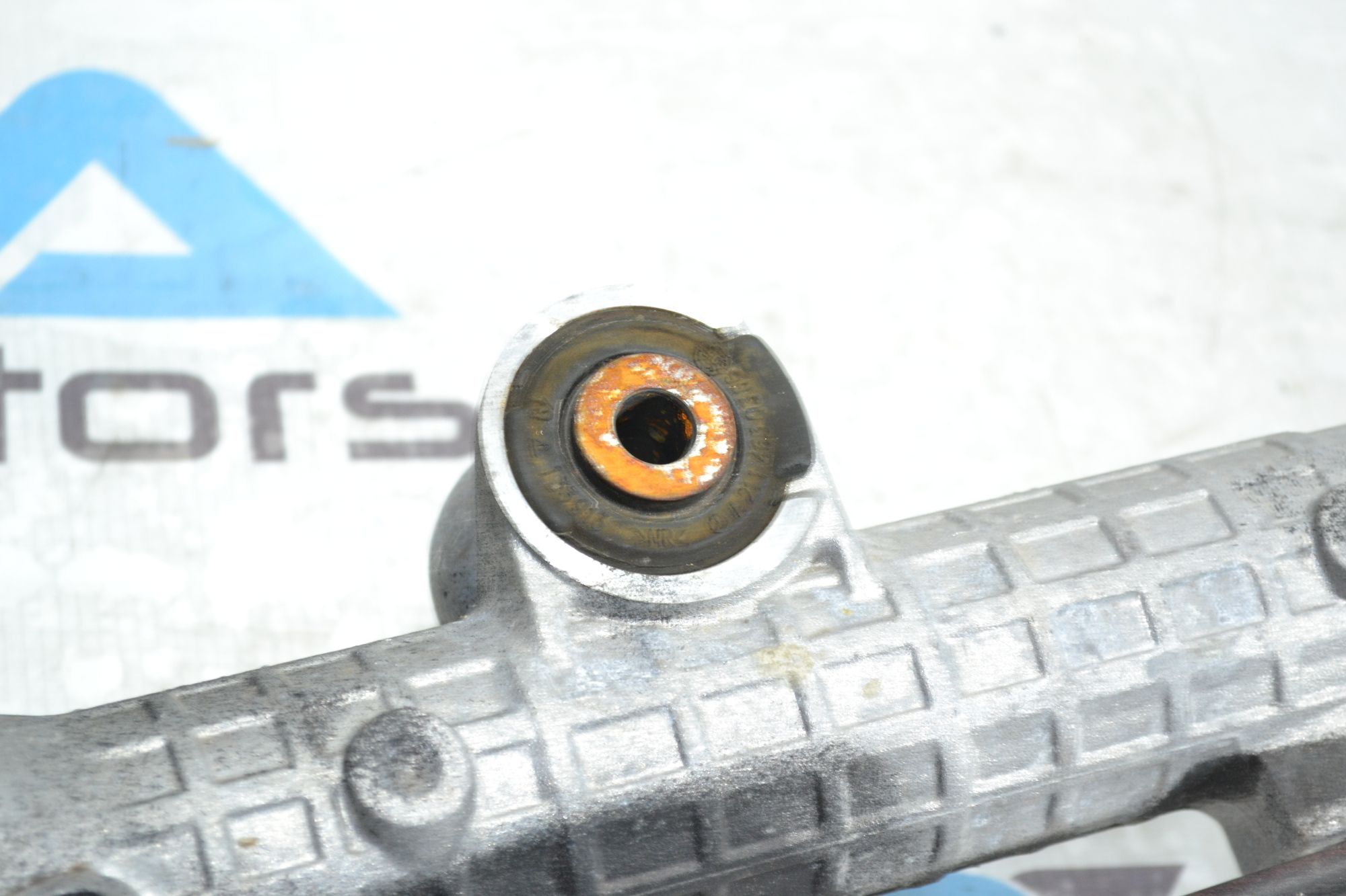 https://ycs.partsauto.market/partsauto-images/thmbs/userImages/b7628e092085f1f91467af1afb6e7630/part/f242e67a-3a71-4fe6-b6f7-7198be7d4984_1780907614784.jpg