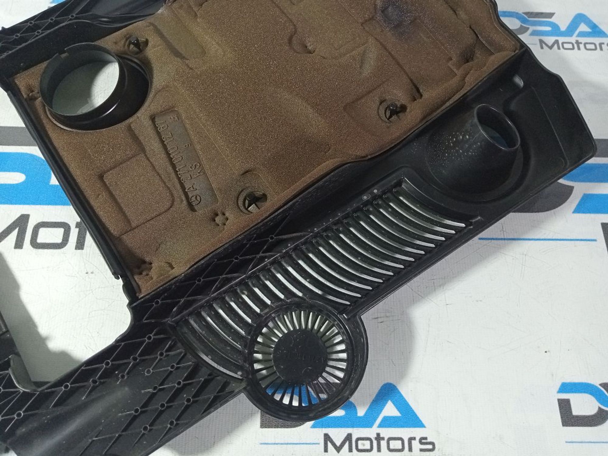 https://ycs.partsauto.market/partsauto-images/thmbs/userImages/b7628e092085f1f91467af1afb6e7630/part/f2583486-6c8c-43e4-81a8-5d2c0859379e_1742558544539.jpg