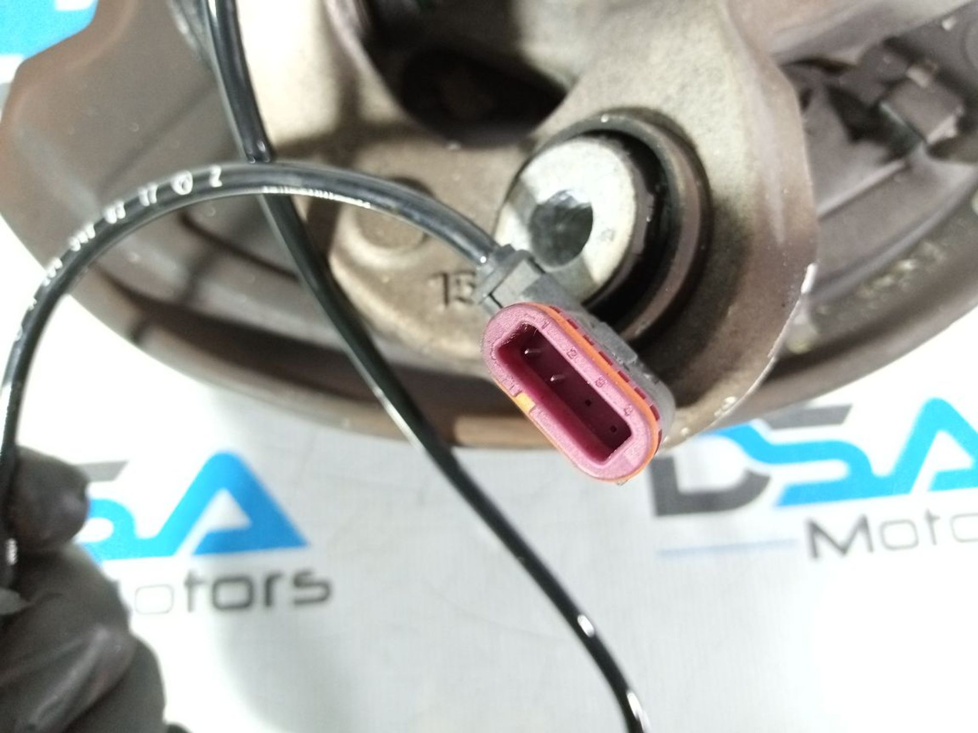 https://ycs.partsauto.market/partsauto-images/thmbs/userImages/b7628e092085f1f91467af1afb6e7630/part/f27ac316-25fd-40f9-8170-7d29cead4975_1747114648938.jpg