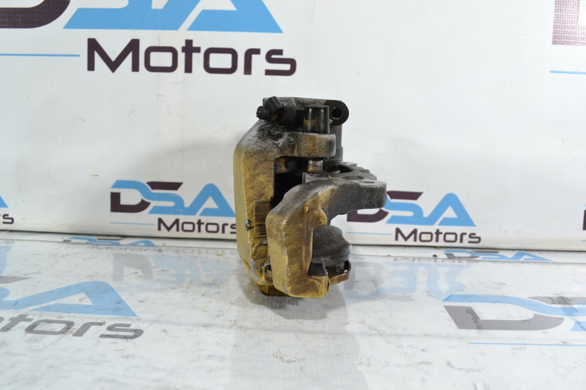 https://ycs.partsauto.market/partsauto-images/thmbs/userImages/b7628e092085f1f91467af1afb6e7630/part/f2a926f8-1dd4-445b-b94c-056de4479684_1778071360816.jpg