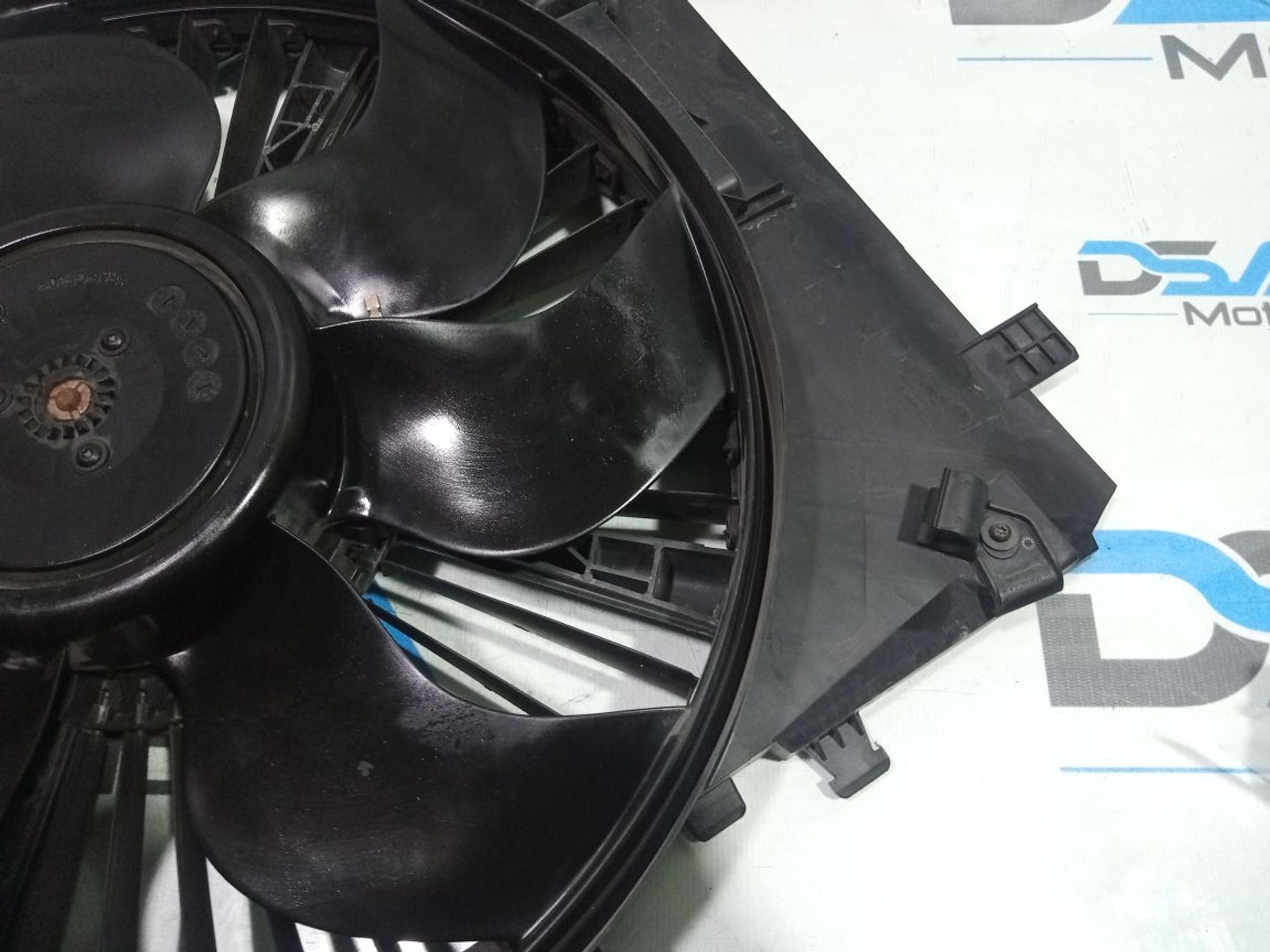 https://ycs.partsauto.market/partsauto-images/thmbs/userImages/b7628e092085f1f91467af1afb6e7630/part/f2e15486-fcd6-43ba-886c-70315b799f7d_1748888558496.jpg