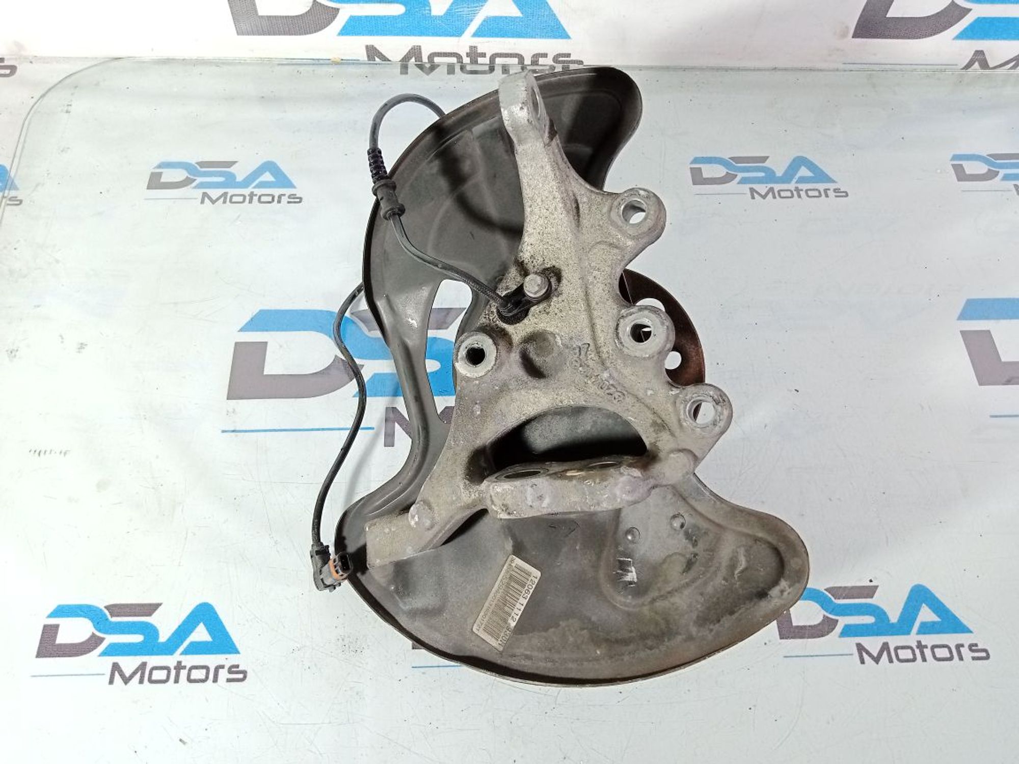 https://ycs.partsauto.market/partsauto-images/thmbs/userImages/b7628e092085f1f91467af1afb6e7630/part/f3178b7d-0a23-423e-a167-6f1d1544e252_1736862714706.jpg