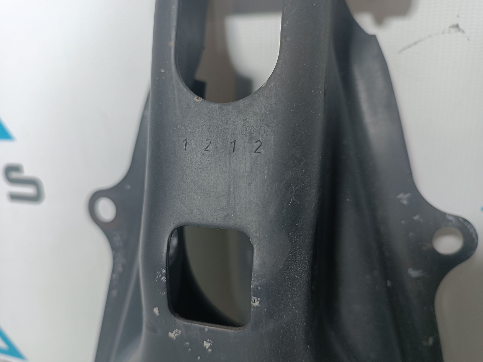 https://ycs.partsauto.market/partsauto-images/thmbs/userImages/b7628e092085f1f91467af1afb6e7630/part/f371b462-ba4f-4401-b384-b9e9f44616e7_1707837602310.jpg