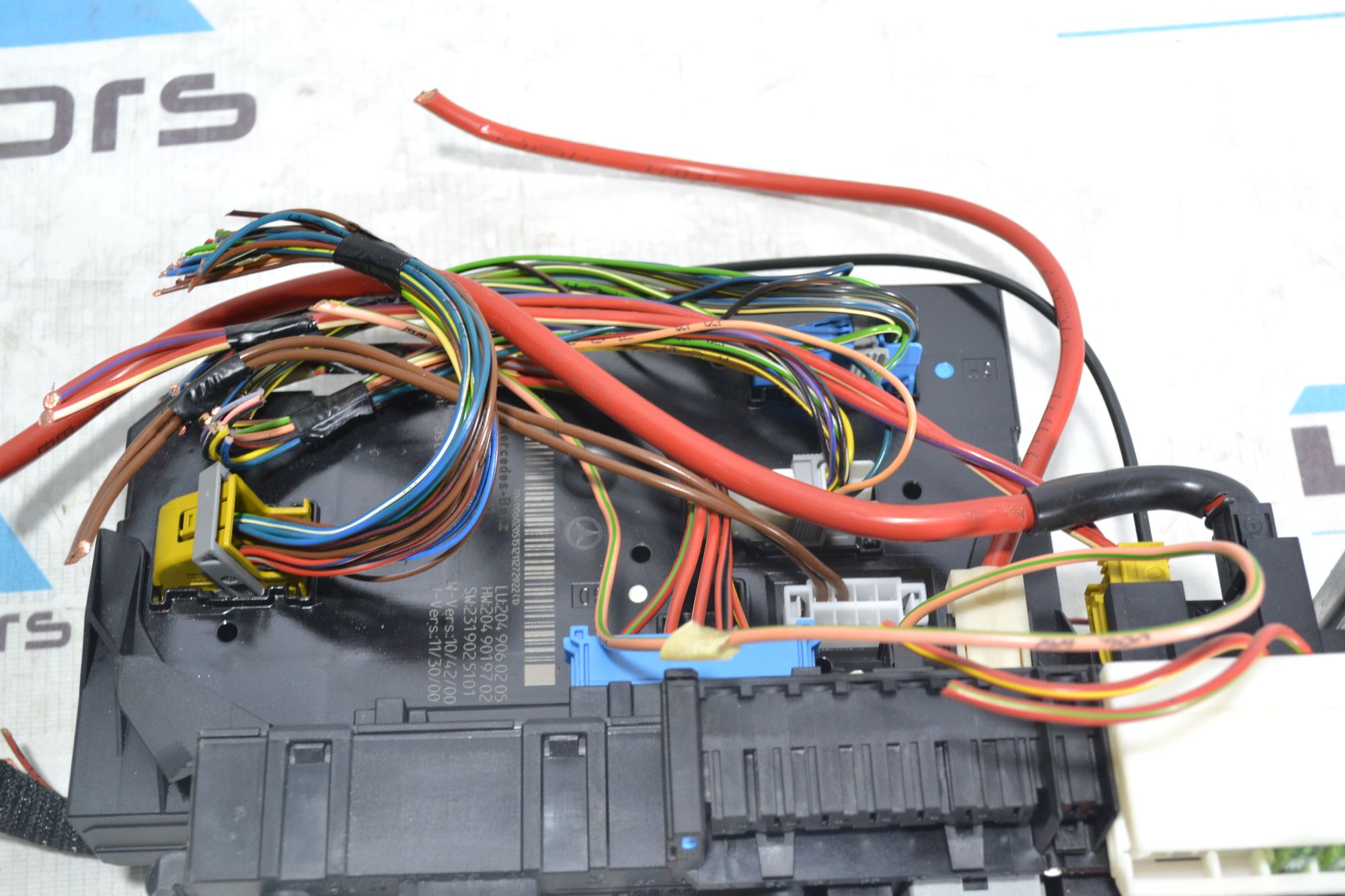 https://ycs.partsauto.market/partsauto-images/thmbs/userImages/b7628e092085f1f91467af1afb6e7630/part/f372a361-4a24-41ad-9160-1ba4fe22fe2e_1780483019930.jpg
