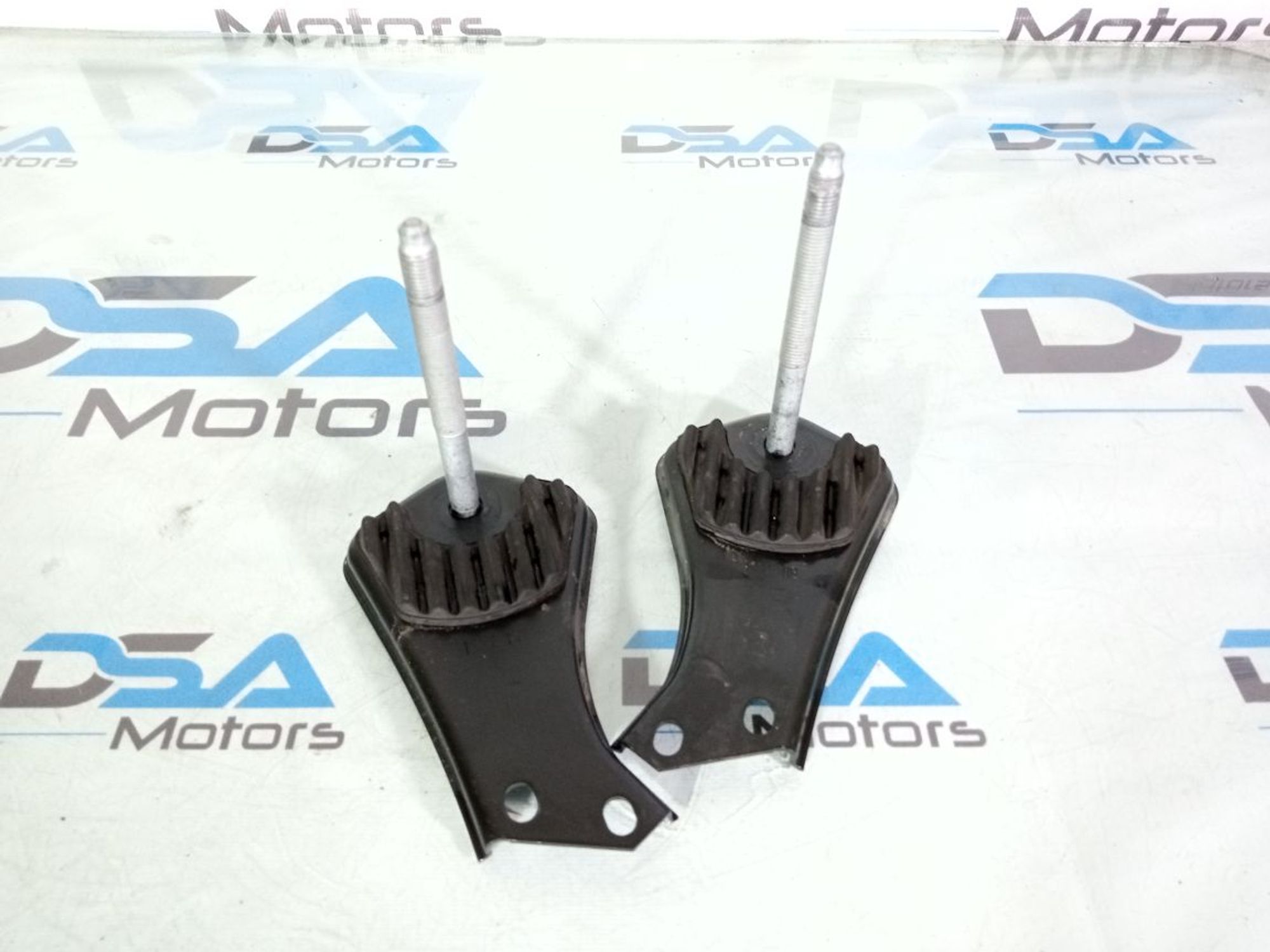 https://ycs.partsauto.market/partsauto-images/thmbs/userImages/b7628e092085f1f91467af1afb6e7630/part/f3f1b09e-bbd5-48d8-84d4-407ebcf4033f_1739185183796.jpg