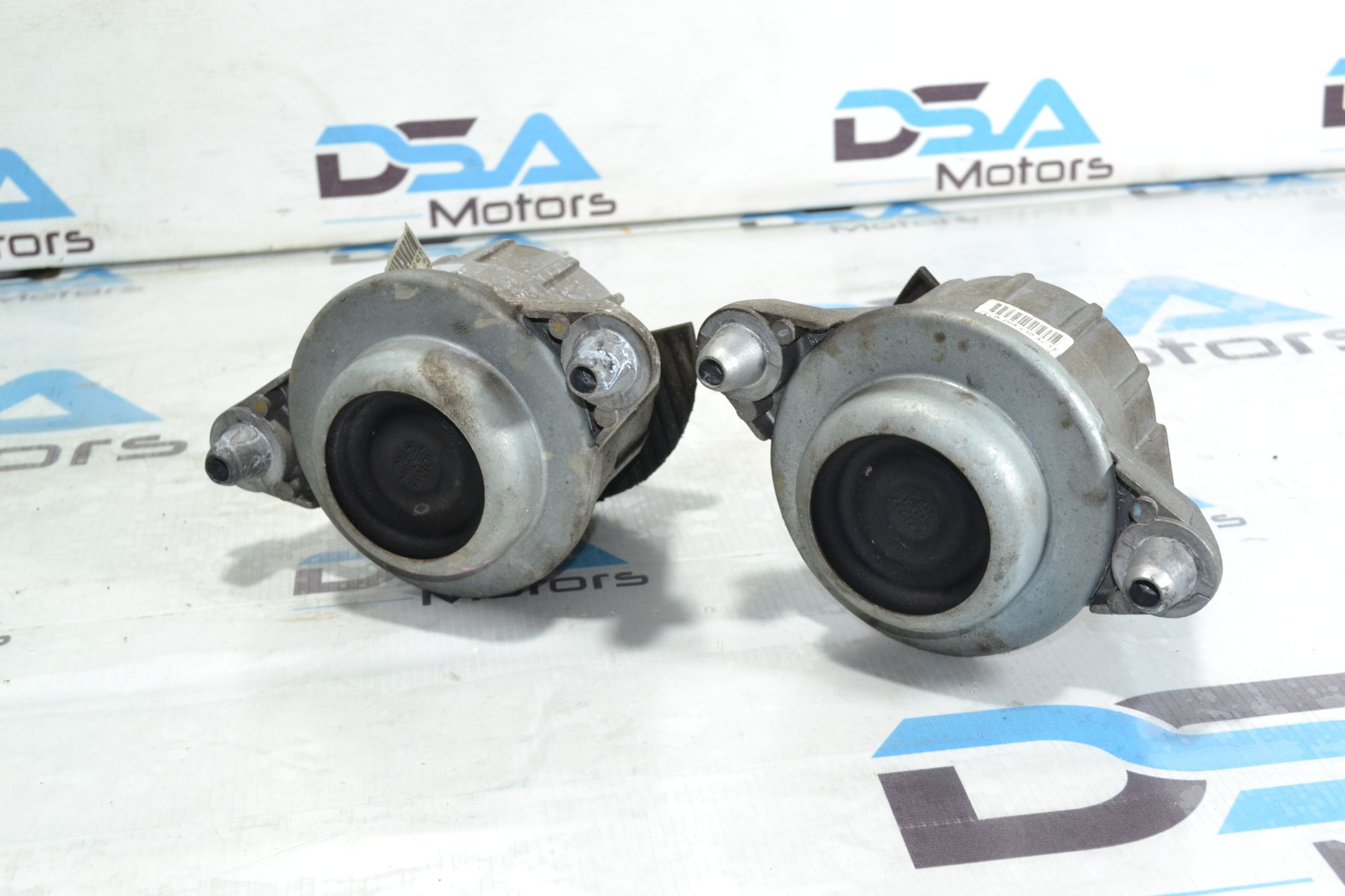 https://ycs.partsauto.market/partsauto-images/thmbs/userImages/b7628e092085f1f91467af1afb6e7630/part/f48a7397-1019-4137-bbe6-179614d56ef0_1779973346332.jpg