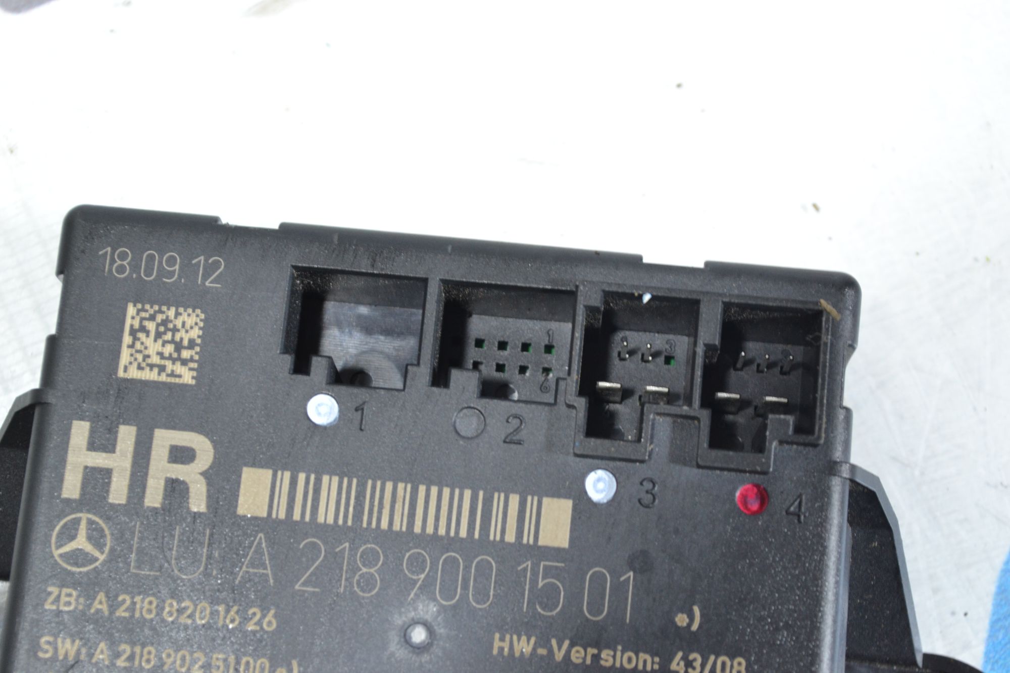 https://ycs.partsauto.market/partsauto-images/thmbs/userImages/b7628e092085f1f91467af1afb6e7630/part/f4a42ce8-a21d-4d3c-b8b8-6484ec99f53f_1779888089980.jpg