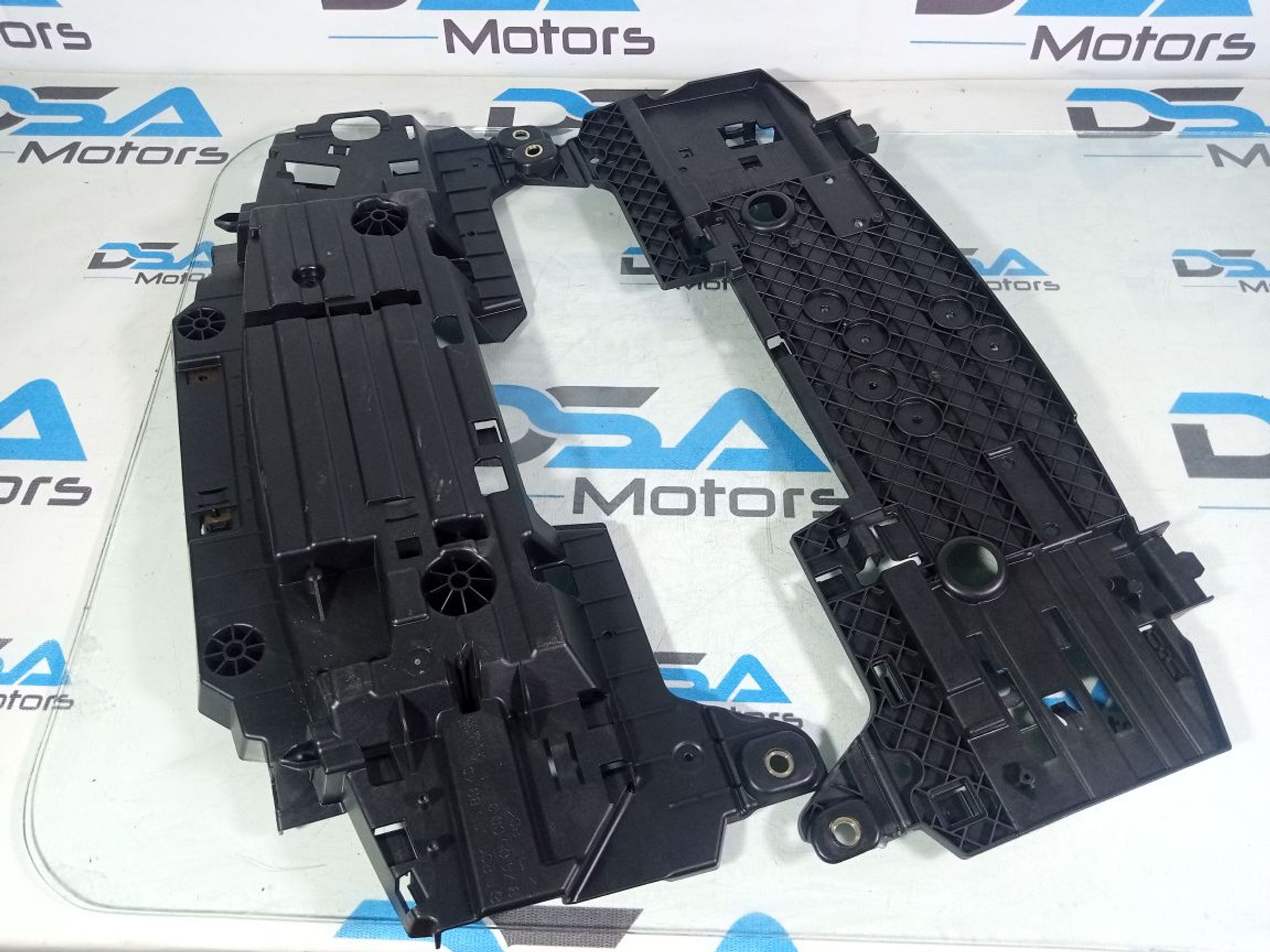 https://ycs.partsauto.market/partsauto-images/thmbs/userImages/b7628e092085f1f91467af1afb6e7630/part/f4c8f908-cf38-4ecc-b645-c9f4d940f6e3_1743948312203.jpg