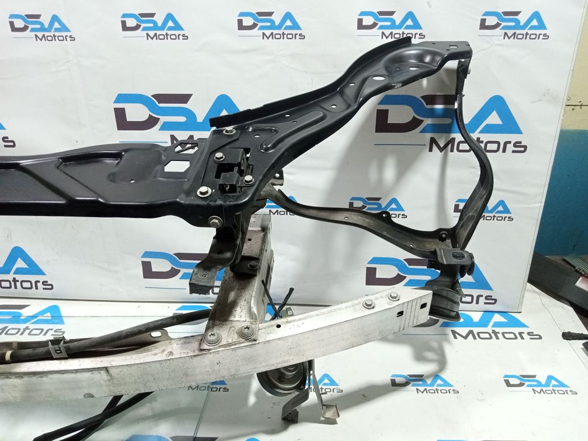 https://ycs.partsauto.market/partsauto-images/thmbs/userImages/b7628e092085f1f91467af1afb6e7630/part/f54bcd7b-7efb-49af-a8ec-9d59e47c293b_1748353439863.jpg