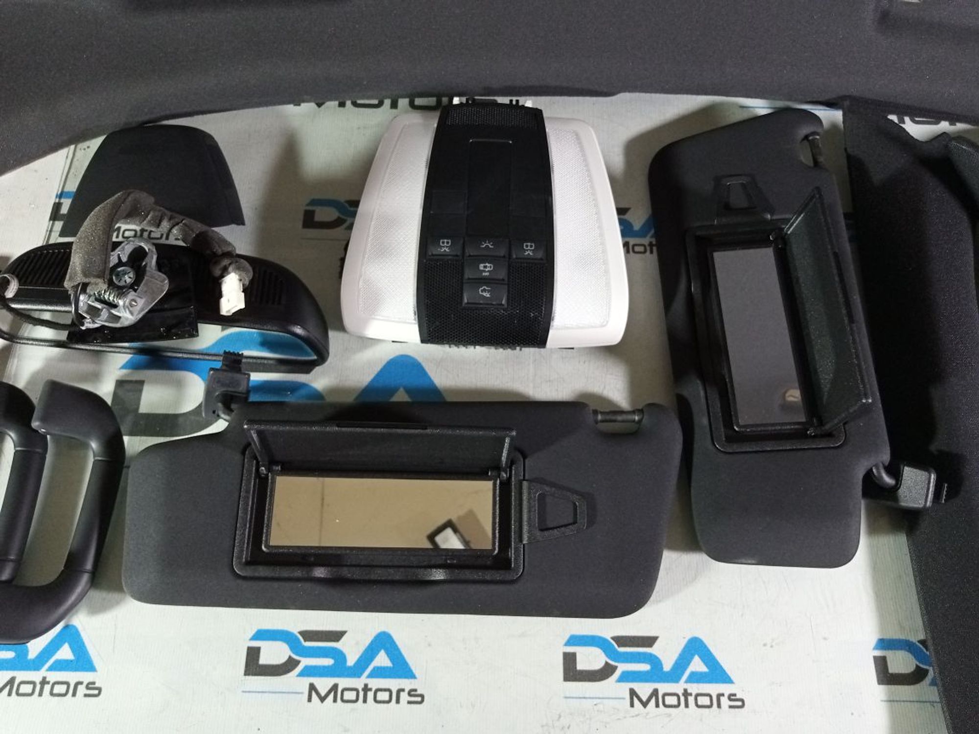https://ycs.partsauto.market/partsauto-images/thmbs/userImages/b7628e092085f1f91467af1afb6e7630/part/f582e5d6-a559-4f99-9b54-1406f44cb0b0_1741861047184.jpg