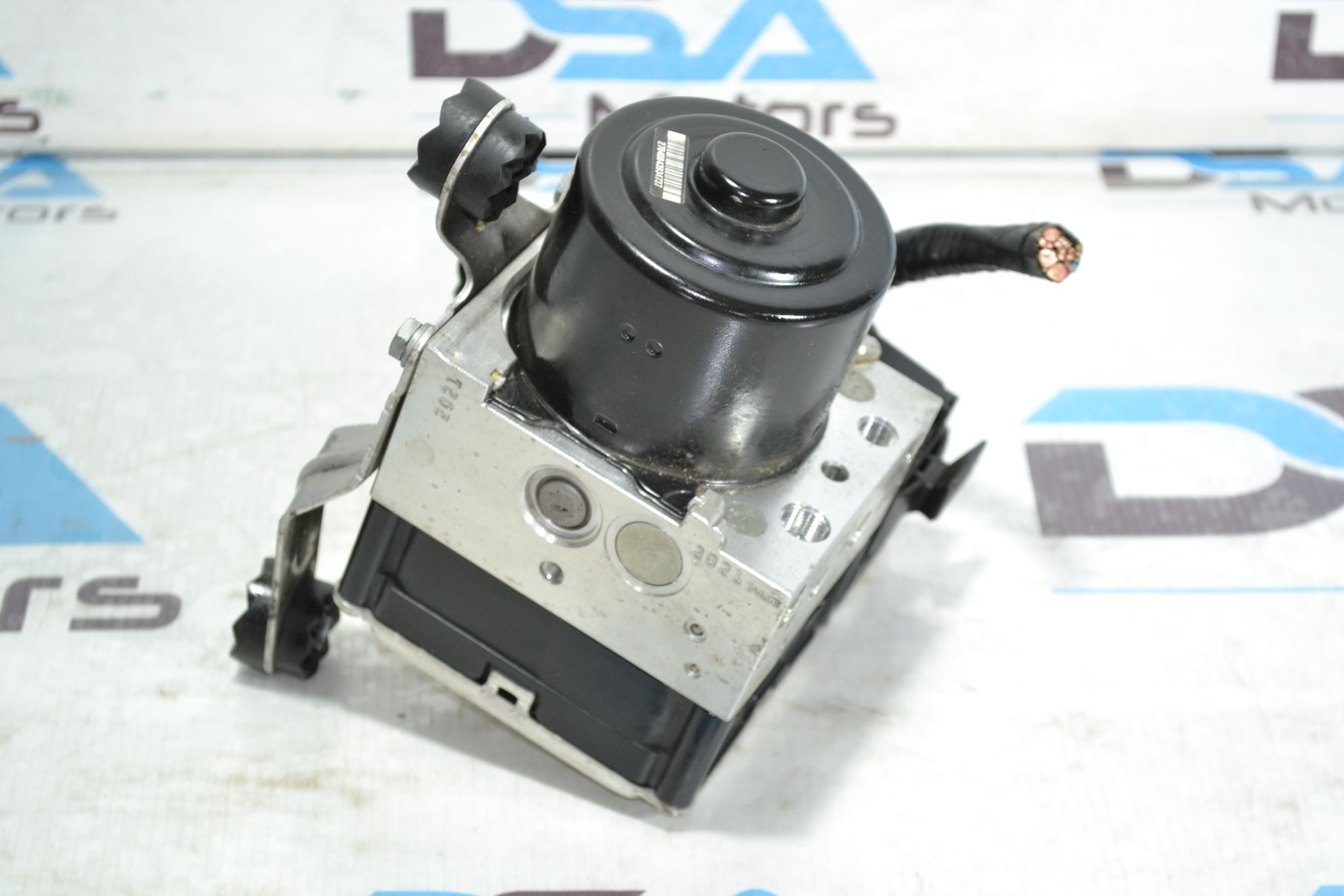 https://ycs.partsauto.market/partsauto-images/thmbs/userImages/b7628e092085f1f91467af1afb6e7630/part/f5c35704-2796-498a-8396-1d64b7cb4099_1780639671102.jpg