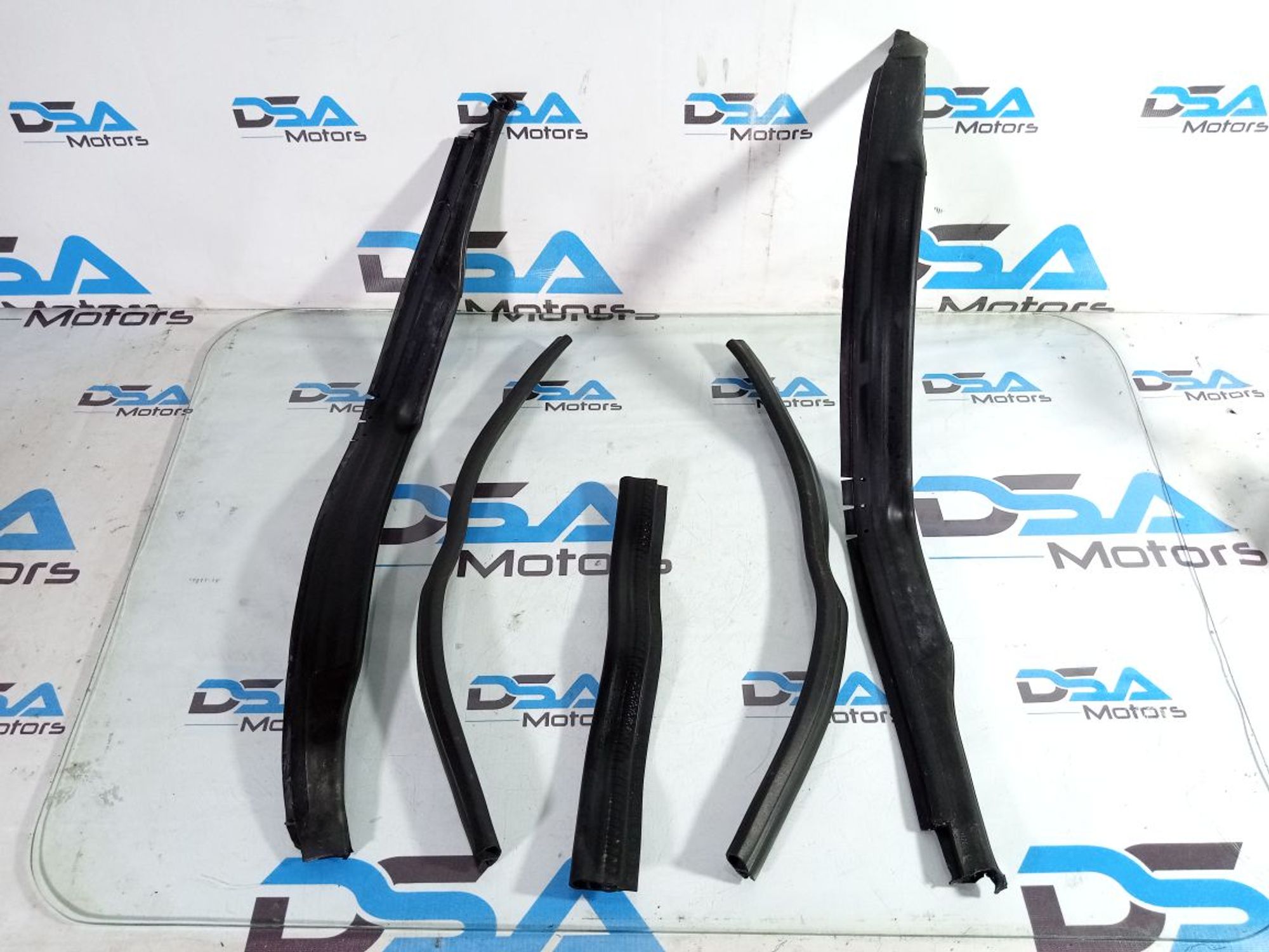 https://ycs.partsauto.market/partsauto-images/thmbs/userImages/b7628e092085f1f91467af1afb6e7630/part/f61b294a-91e0-4253-a56f-1d9d800d6784_1736501891123.jpg