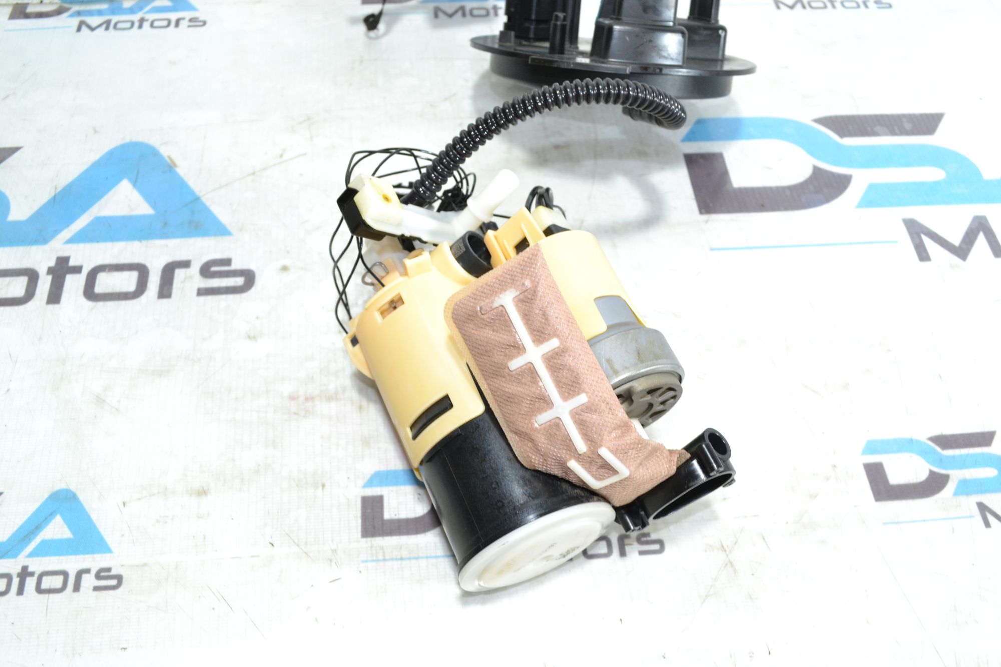 https://ycs.partsauto.market/partsauto-images/thmbs/userImages/b7628e092085f1f91467af1afb6e7630/part/f65c2454-1d66-478c-85a2-5b75c6de1abd_1783329567086.jpg