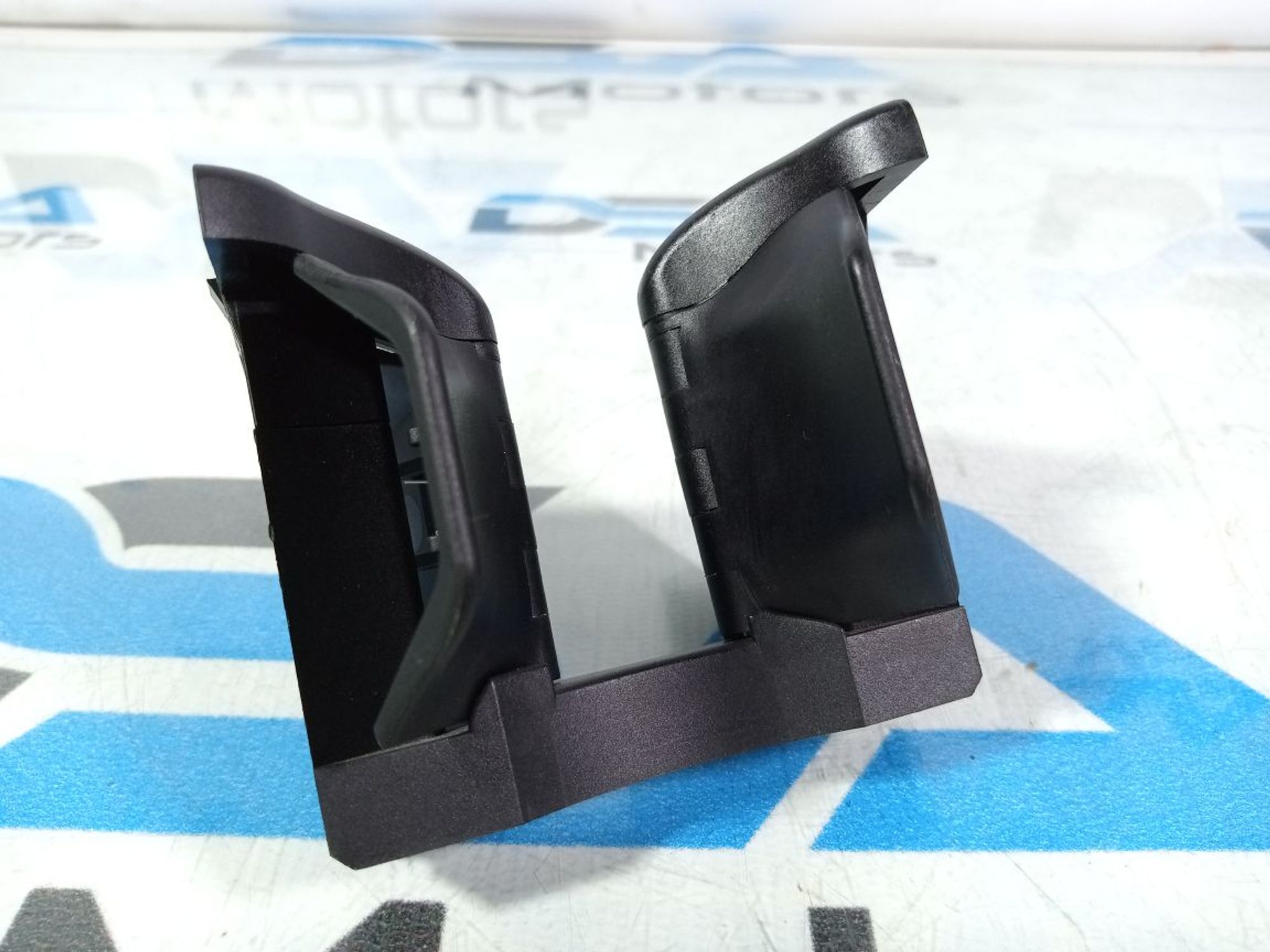 https://ycs.partsauto.market/partsauto-images/thmbs/userImages/b7628e092085f1f91467af1afb6e7630/part/f7888b8b-3bf1-47b5-b405-8661fc8e3a1c_1742906907202.jpg