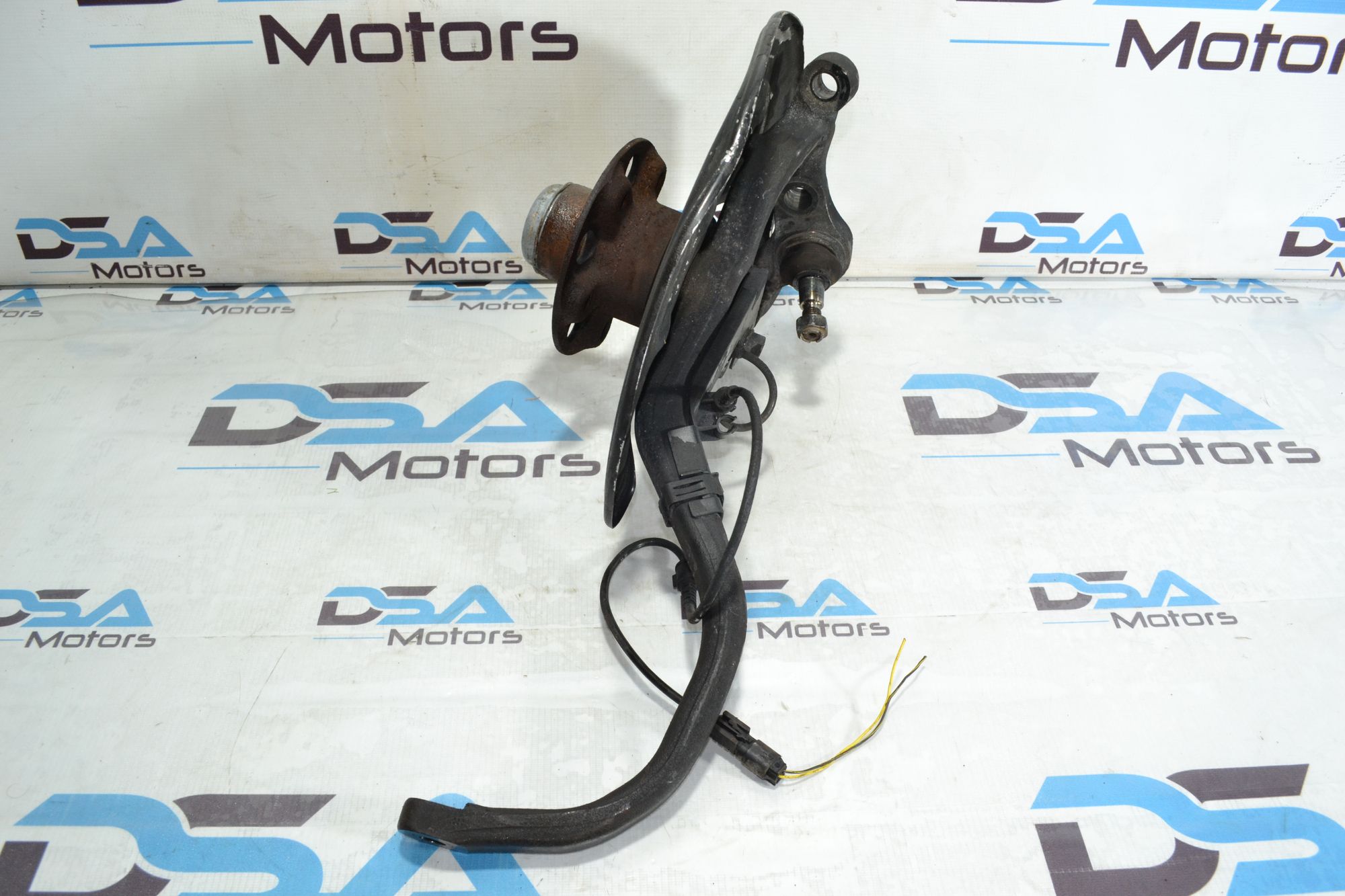 https://ycs.partsauto.market/partsauto-images/thmbs/userImages/b7628e092085f1f91467af1afb6e7630/part/f7ad8a59-582f-40d6-ac7f-b7039d749a48_1779790895284.jpg