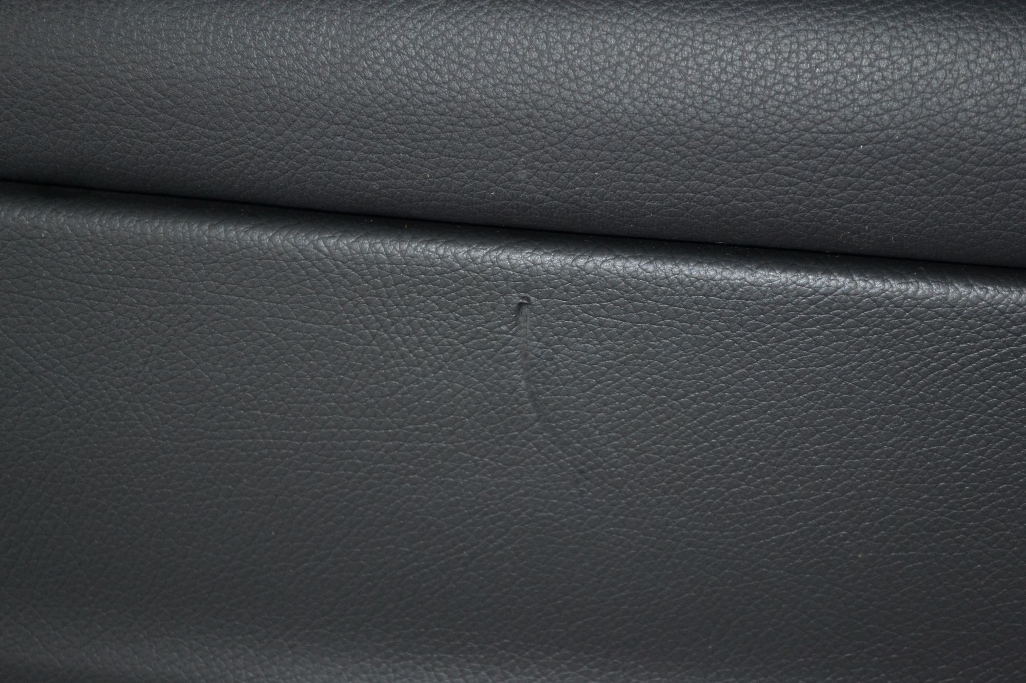 https://ycs.partsauto.market/partsauto-images/thmbs/userImages/b7628e092085f1f91467af1afb6e7630/part/f852e960-3615-4003-992b-8210732d47dc_1783692073518.jpg