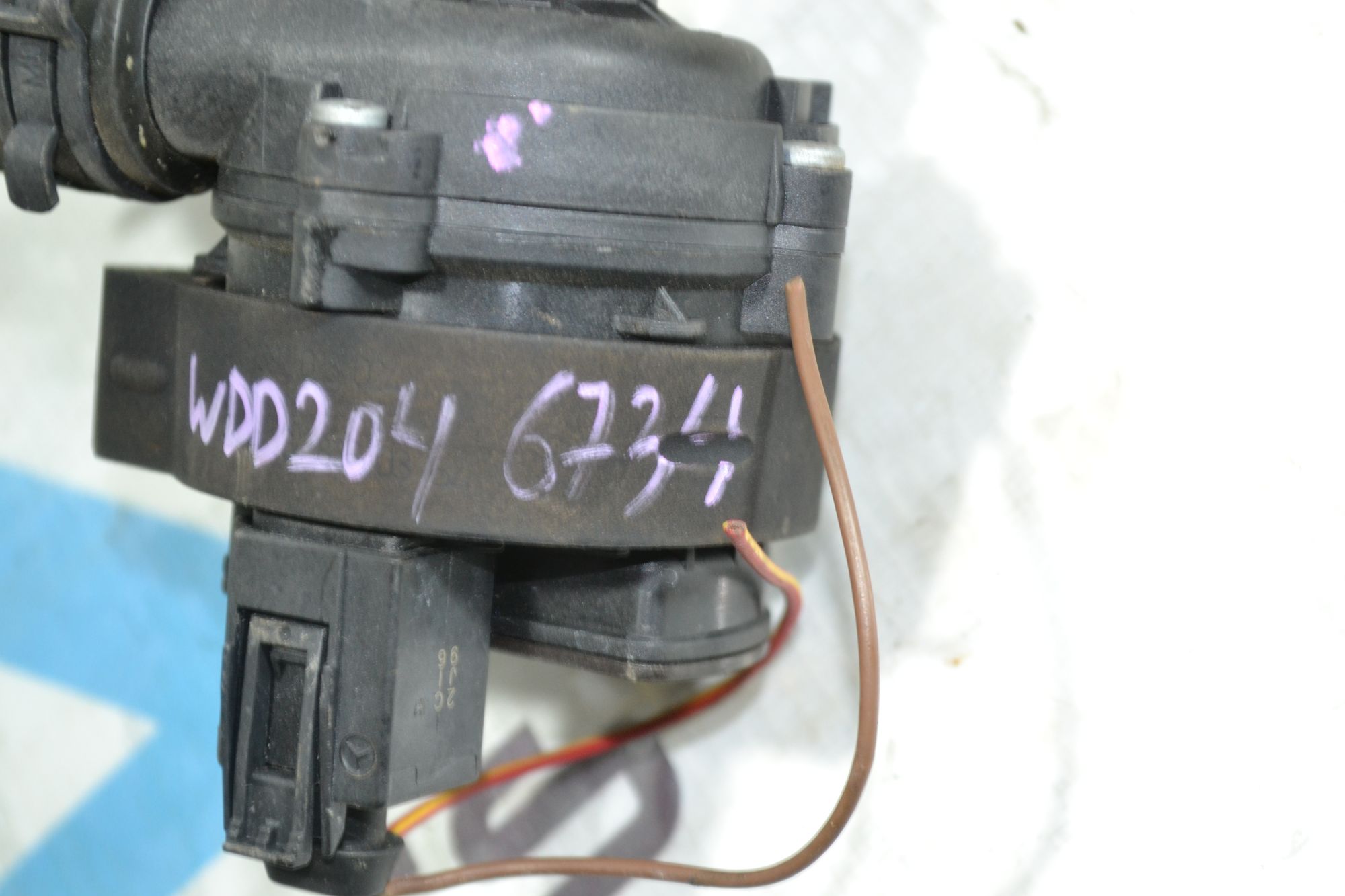 https://ycs.partsauto.market/partsauto-images/thmbs/userImages/b7628e092085f1f91467af1afb6e7630/part/f8579b36-6647-491d-a850-721223a76e1b_1780998806859.jpg