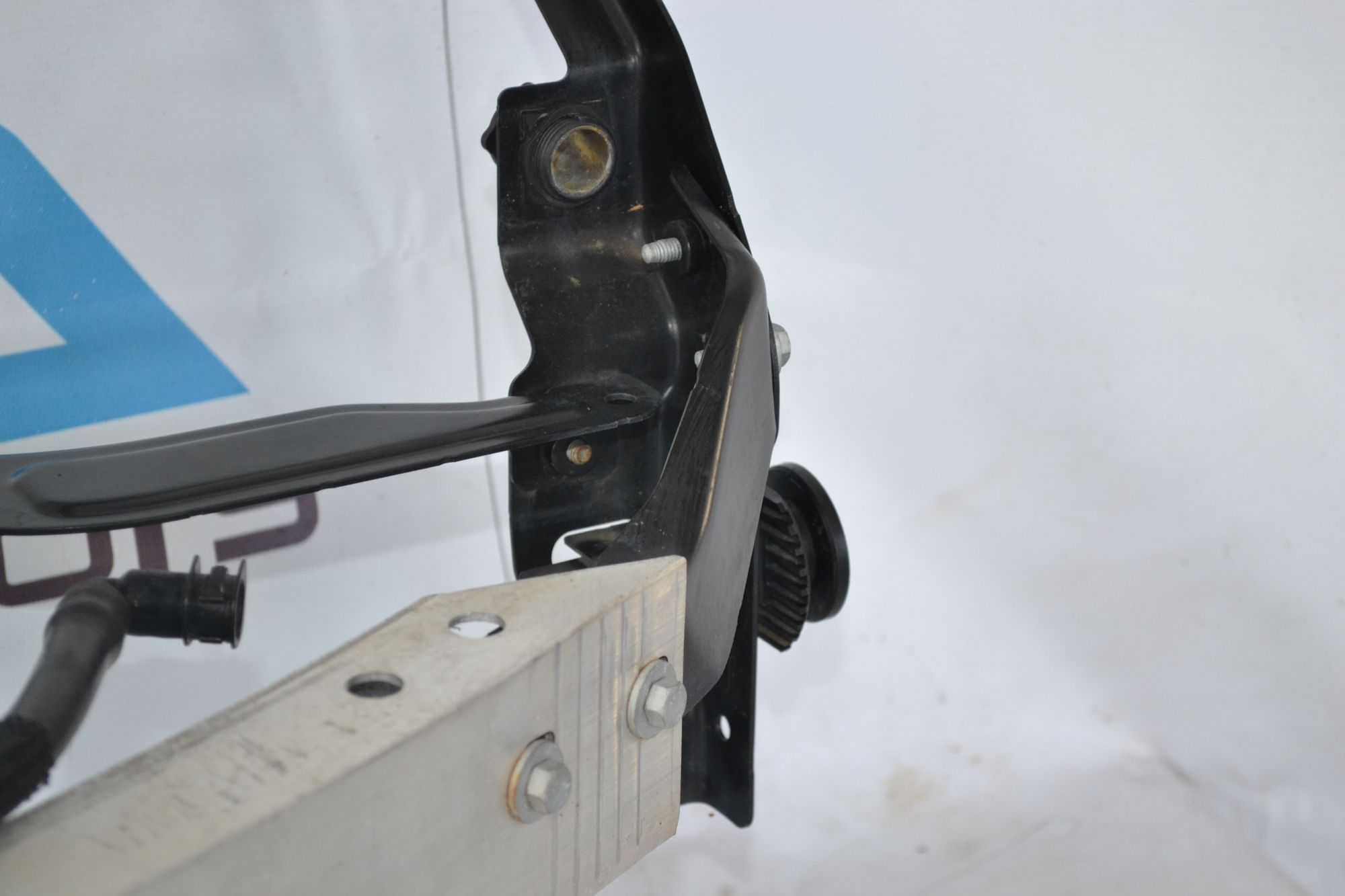 https://ycs.partsauto.market/partsauto-images/thmbs/userImages/b7628e092085f1f91467af1afb6e7630/part/f8cdc0aa-f271-4f31-b4f4-9a6b63876187_1785421225775.jpg