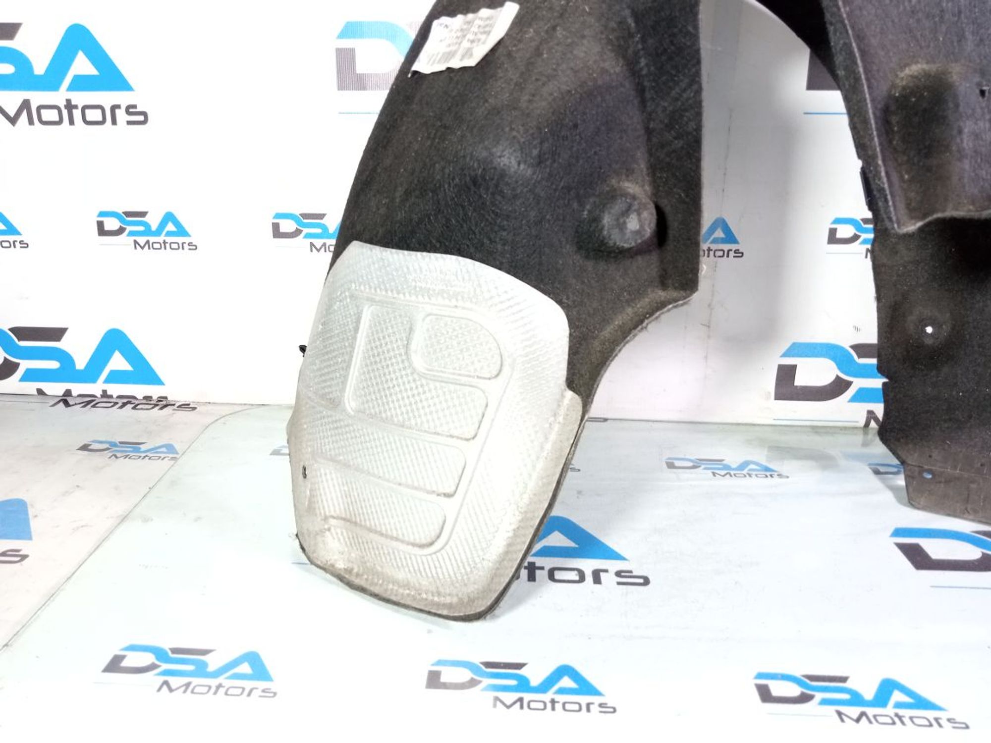 https://ycs.partsauto.market/partsauto-images/thmbs/userImages/b7628e092085f1f91467af1afb6e7630/part/f9038b47-fd63-482d-b12b-9577de301d73_1739178023454.jpg