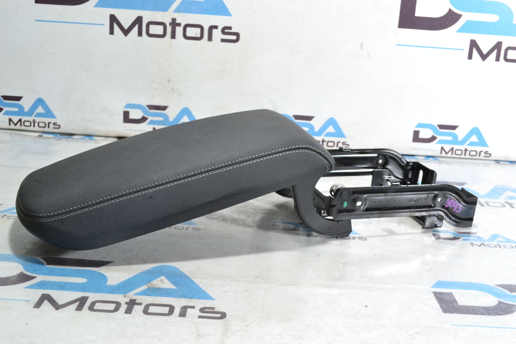 https://ycs.partsauto.market/partsauto-images/thmbs/userImages/b7628e092085f1f91467af1afb6e7630/part/f91a8595-a173-40e1-a980-0f19290ff794_1780033036688.jpg