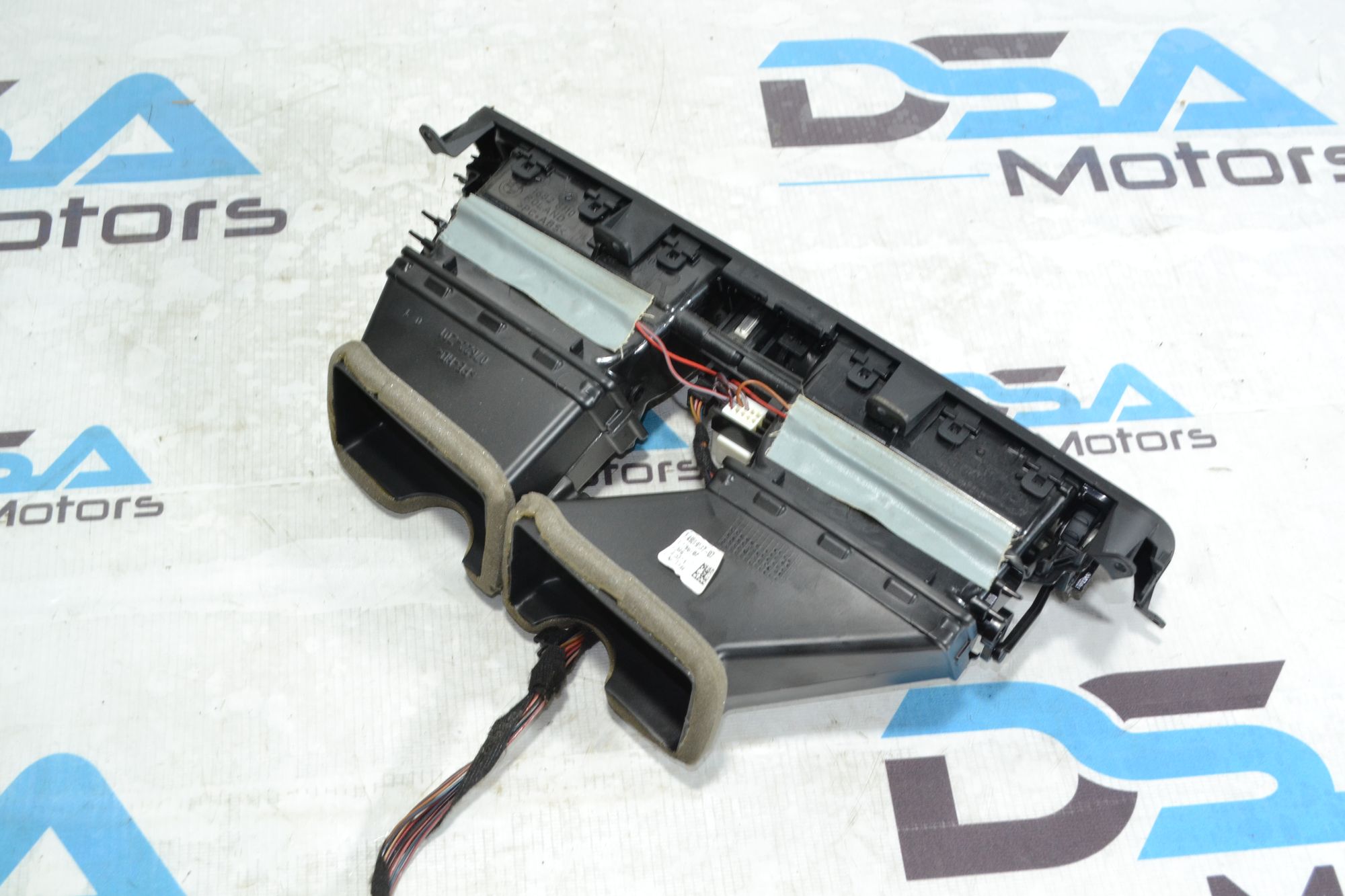 https://ycs.partsauto.market/partsauto-images/thmbs/userImages/b7628e092085f1f91467af1afb6e7630/part/f93b57b1-29b7-47b1-b1fd-b363a7168c65_1780983509525.jpg
