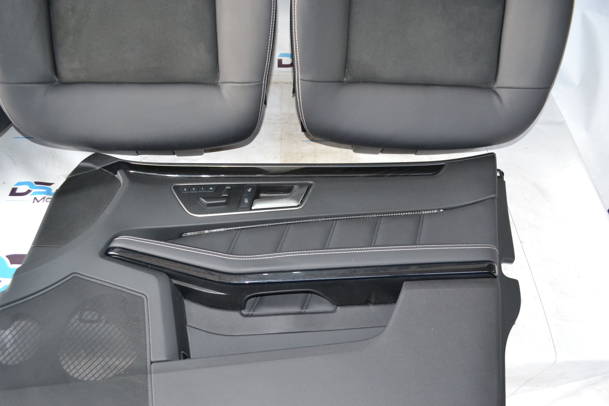 https://ycs.partsauto.market/partsauto-images/thmbs/userImages/b7628e092085f1f91467af1afb6e7630/part/f943e635-aa12-4f04-95a4-1223a3e8876c_1783691763688.jpg