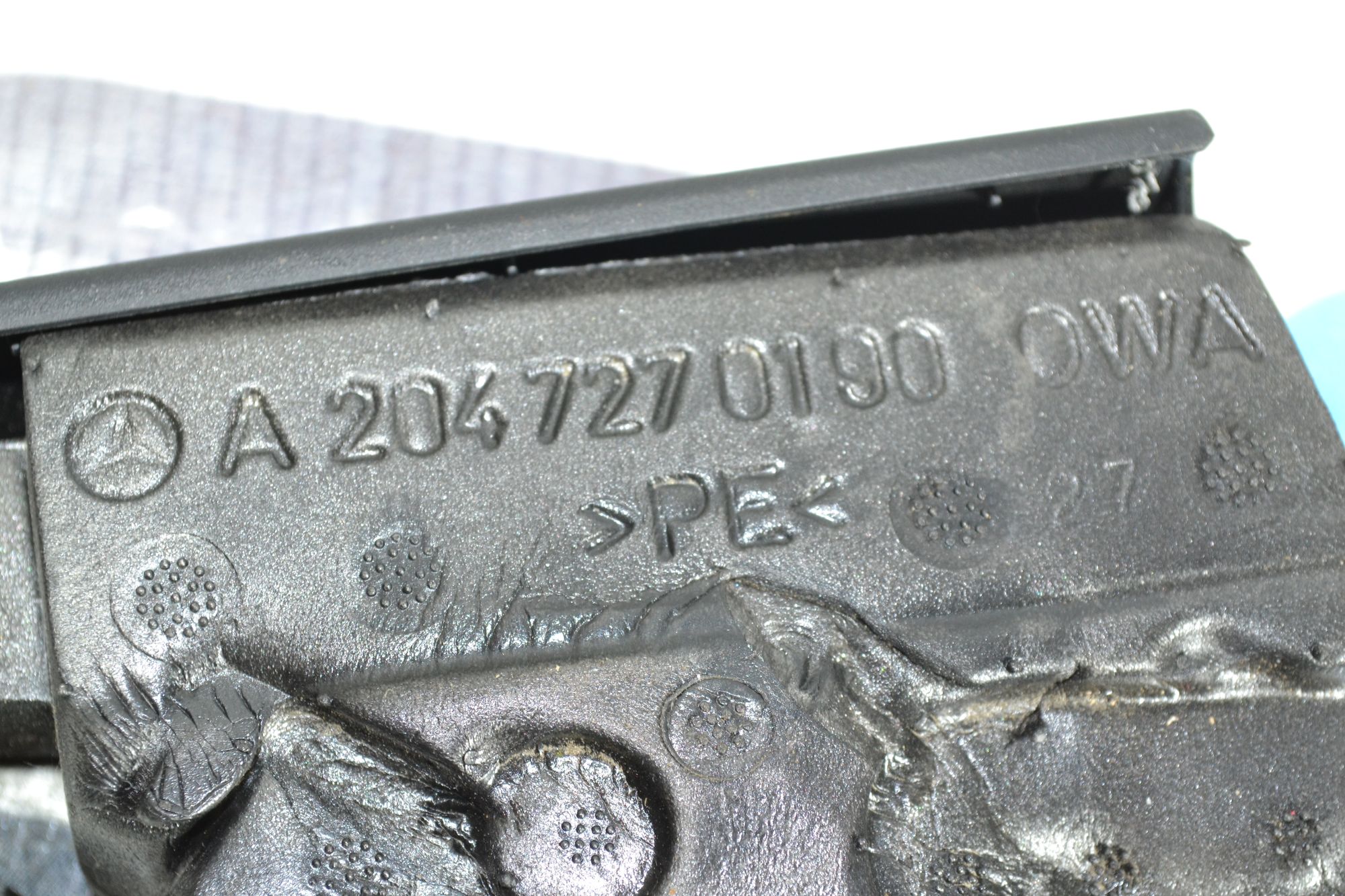 https://ycs.partsauto.market/partsauto-images/thmbs/userImages/b7628e092085f1f91467af1afb6e7630/part/f9764408-f3b7-4c7c-a36a-ec52aa5916ec_1779889737199.jpg