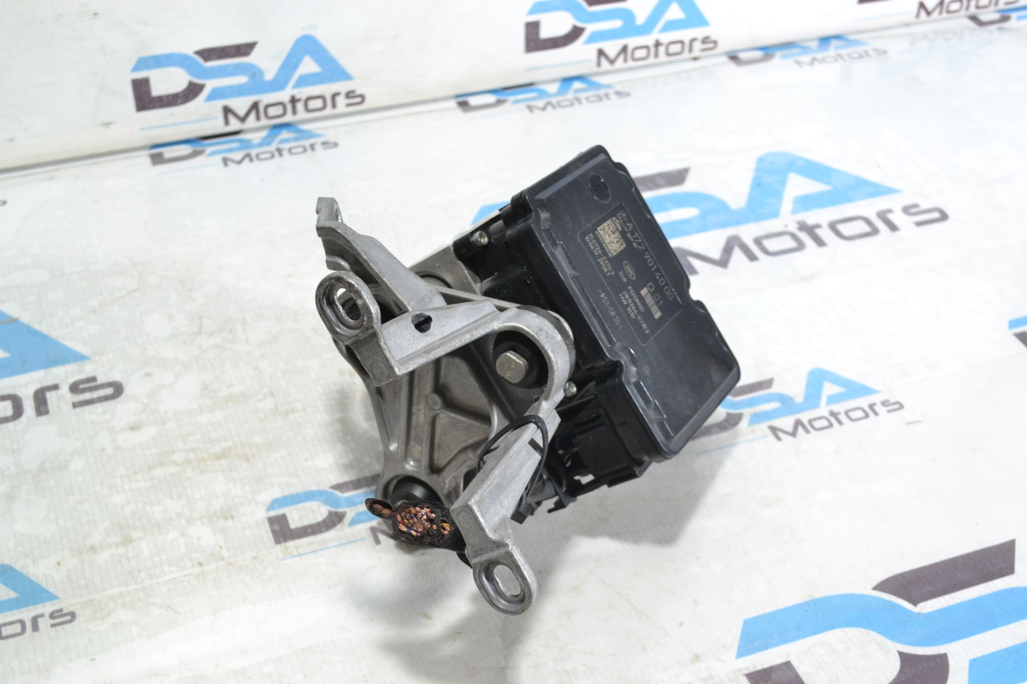 https://ycs.partsauto.market/partsauto-images/thmbs/userImages/b7628e092085f1f91467af1afb6e7630/part/f98e917f-35c1-4111-be14-d63567688602_1780467745055.jpg