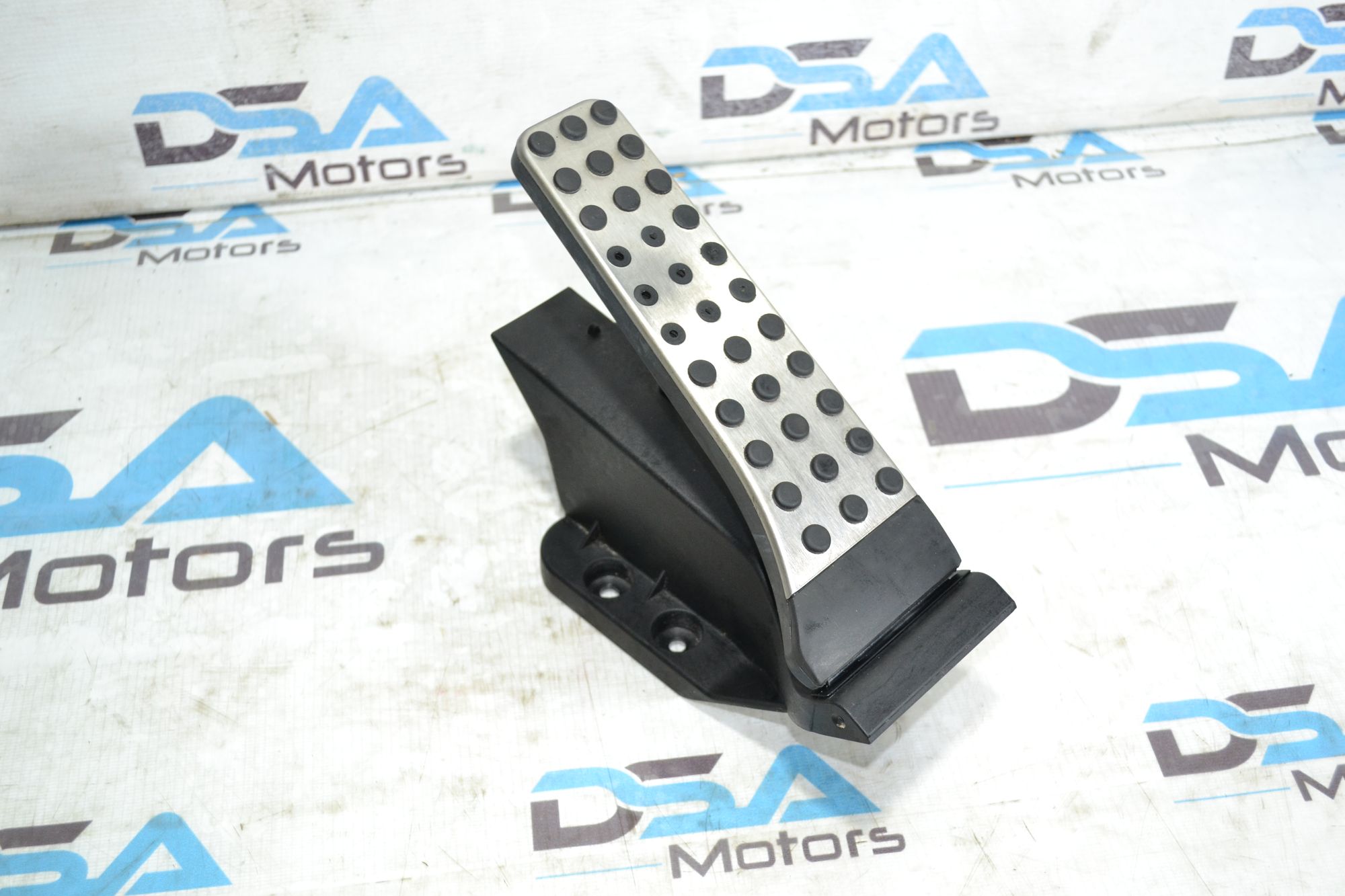https://ycs.partsauto.market/partsauto-images/thmbs/userImages/b7628e092085f1f91467af1afb6e7630/part/f993f289-6838-4c4a-9ee1-384fcaa8615d_1783602293021.jpg