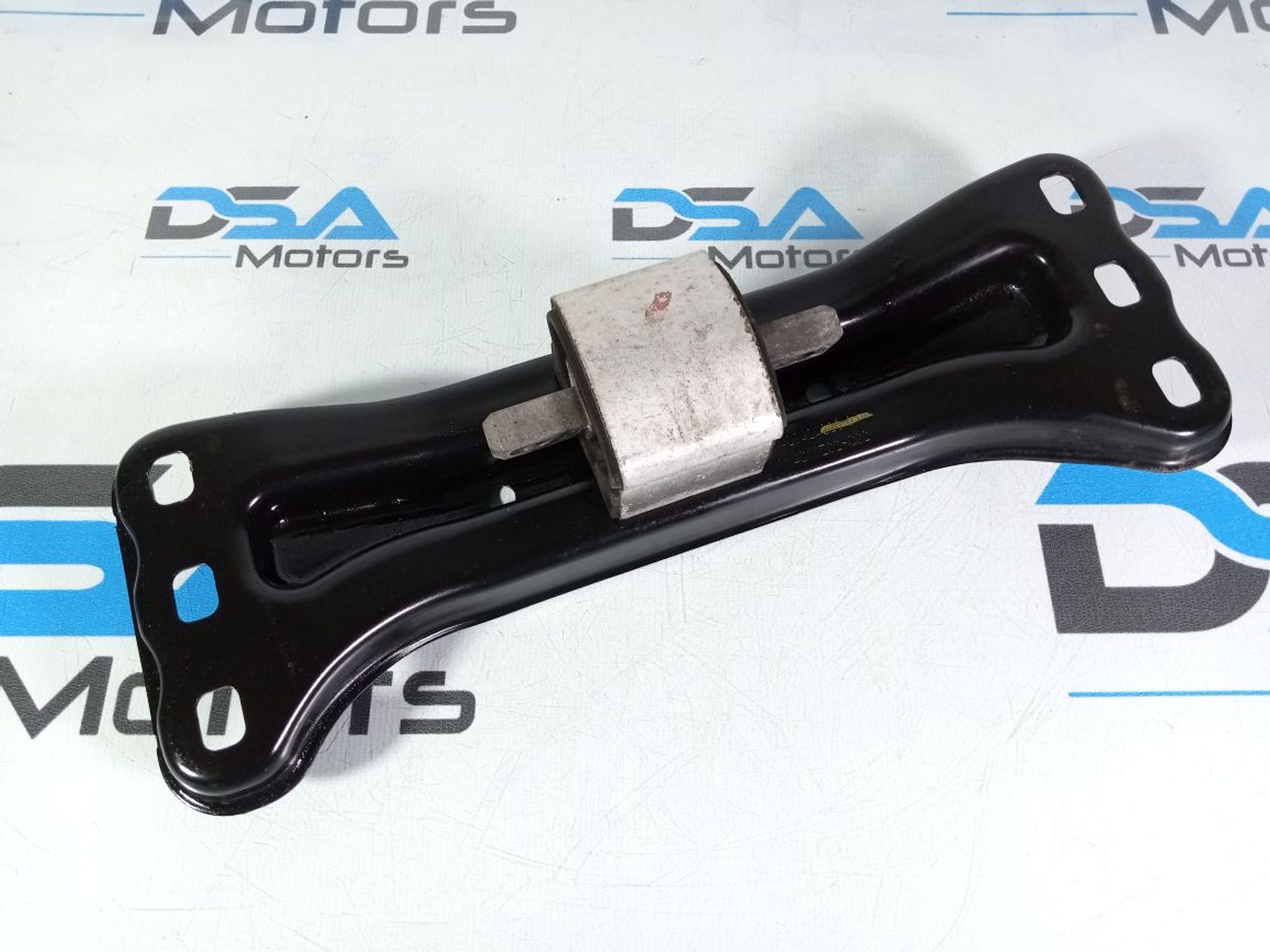 https://ycs.partsauto.market/partsauto-images/thmbs/userImages/b7628e092085f1f91467af1afb6e7630/part/fa129397-9564-478b-9a73-2d2c1e1b8df3_1744739019907.jpg