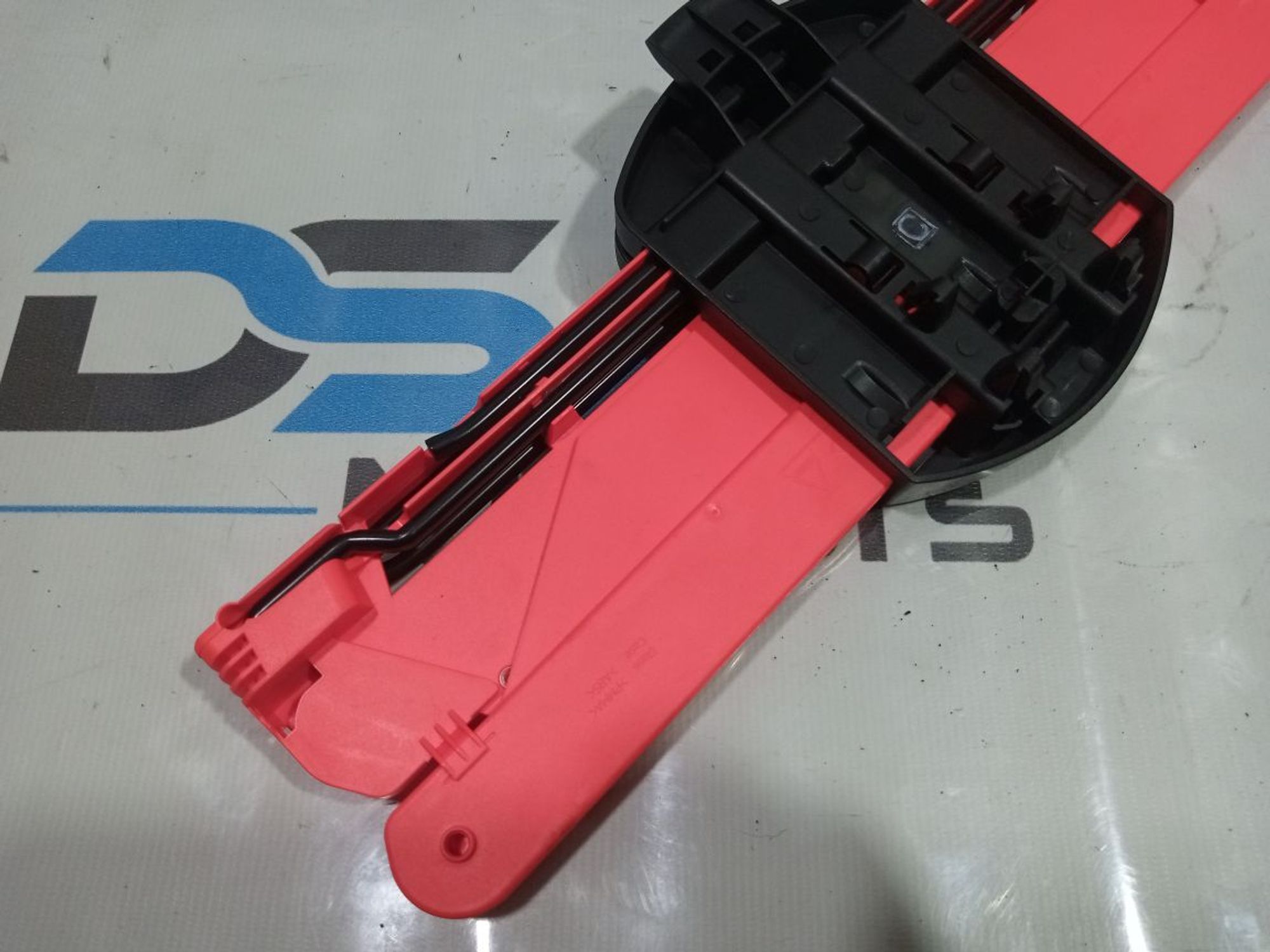 https://ycs.partsauto.market/partsauto-images/thmbs/userImages/b7628e092085f1f91467af1afb6e7630/part/fa22a7c1-917d-450b-bed6-2169f22244d1_1750248484455.jpg