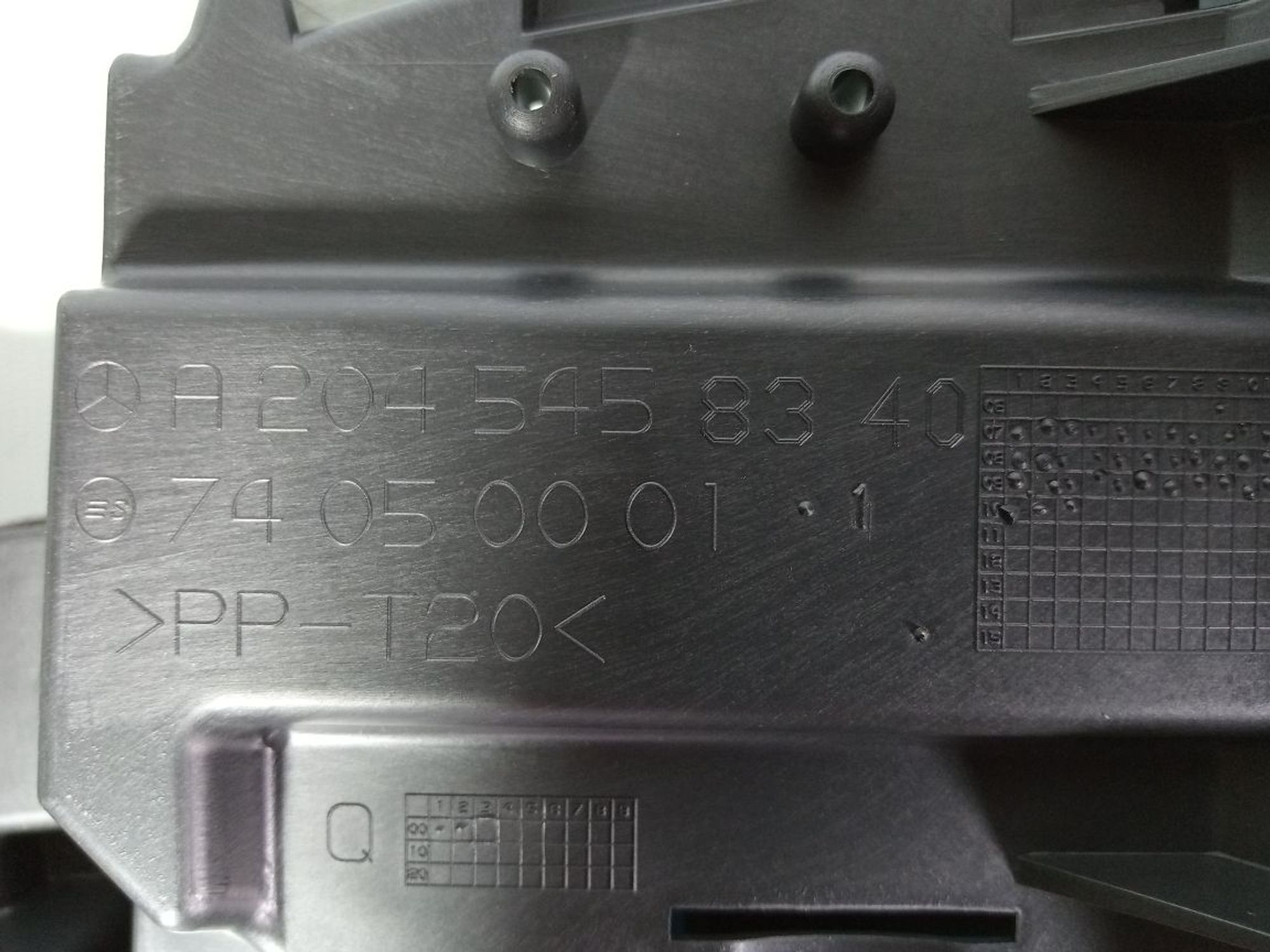 https://ycs.partsauto.market/partsauto-images/thmbs/userImages/b7628e092085f1f91467af1afb6e7630/part/fa5d4098-d5c9-4b7c-bf7d-2e45a3ed2d25_1745404150250.jpg