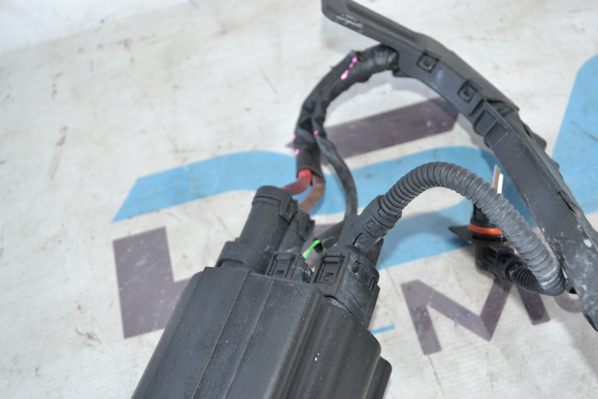https://ycs.partsauto.market/partsauto-images/thmbs/userImages/b7628e092085f1f91467af1afb6e7630/part/faa5a033-a153-49a9-b52a-db777d7a285d_1785494013726.jpg