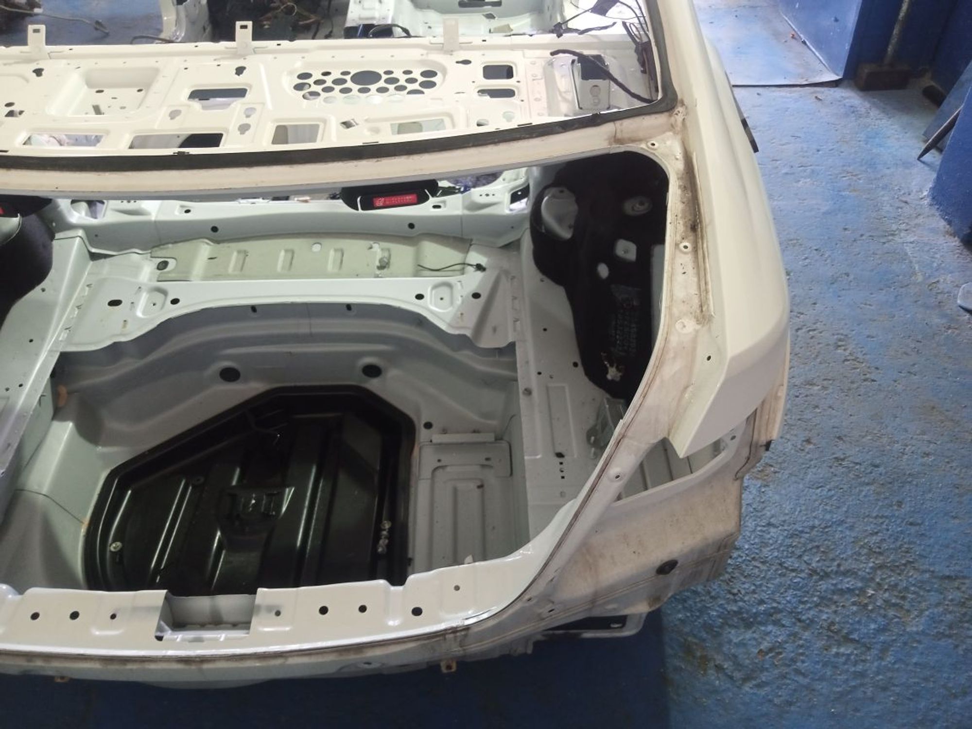 https://ycs.partsauto.market/partsauto-images/thmbs/userImages/b7628e092085f1f91467af1afb6e7630/part/faab6adf-abd8-4259-93a7-4f201d848e70_1741696991940.jpg