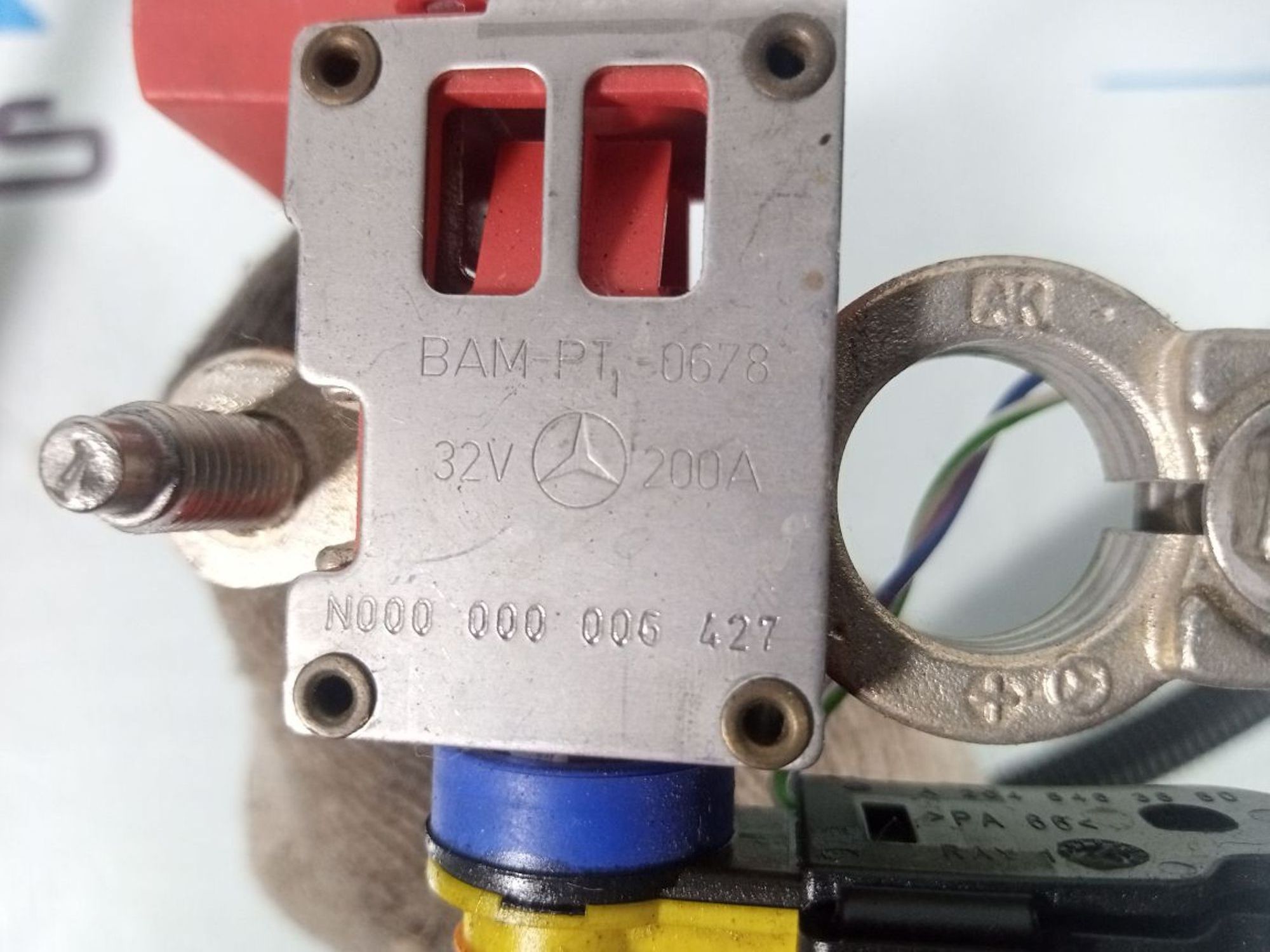 https://ycs.partsauto.market/partsauto-images/thmbs/userImages/b7628e092085f1f91467af1afb6e7630/part/fab84115-6599-4875-ad99-ce46a2d9de2b_1727295311934.jpg